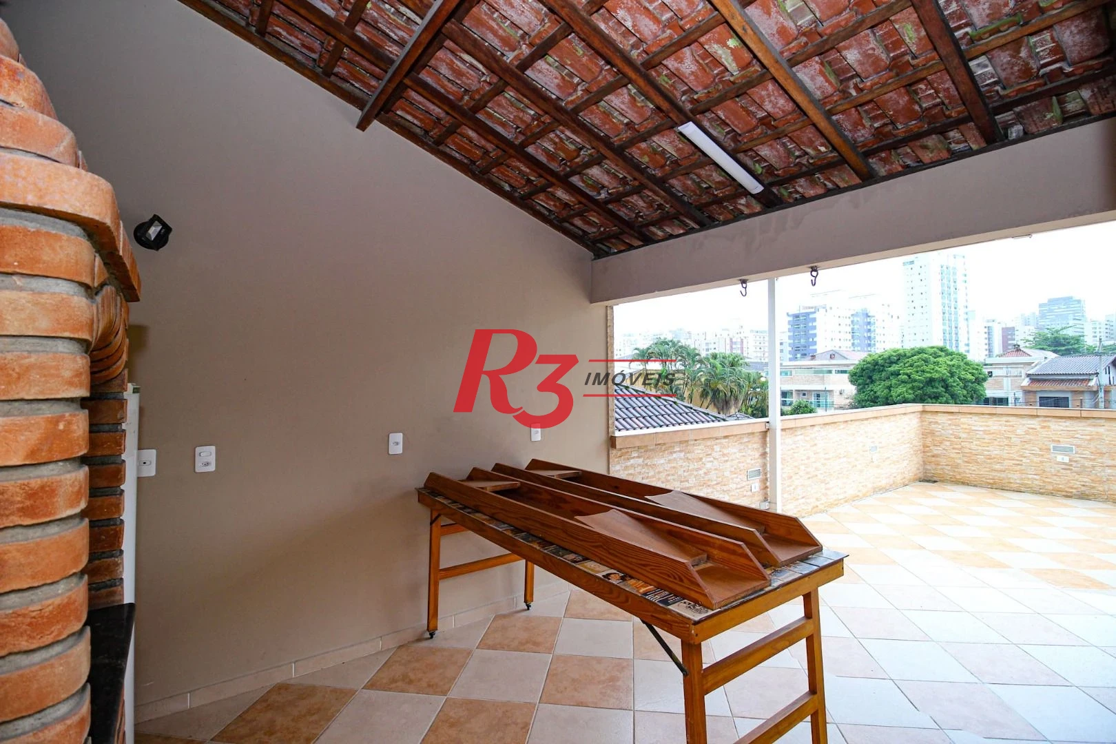 Sobrado com 3 dormitórios à venda, 136 m² por R$ 780.000,00 - Vila Valença - São Vicente/SP