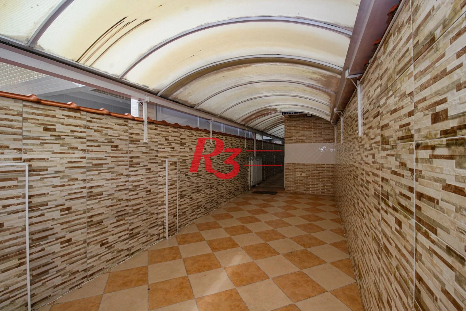 Sobrado com 3 dormitórios à venda, 136 m² por R$ 780.000,00 - Vila Valença - São Vicente/SP