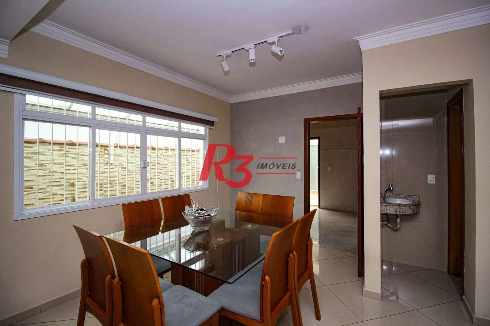 Sobrado com 3 dormitórios à venda, 136 m² por R$ 780.000,00 - Vila Valença - São Vicente/SP