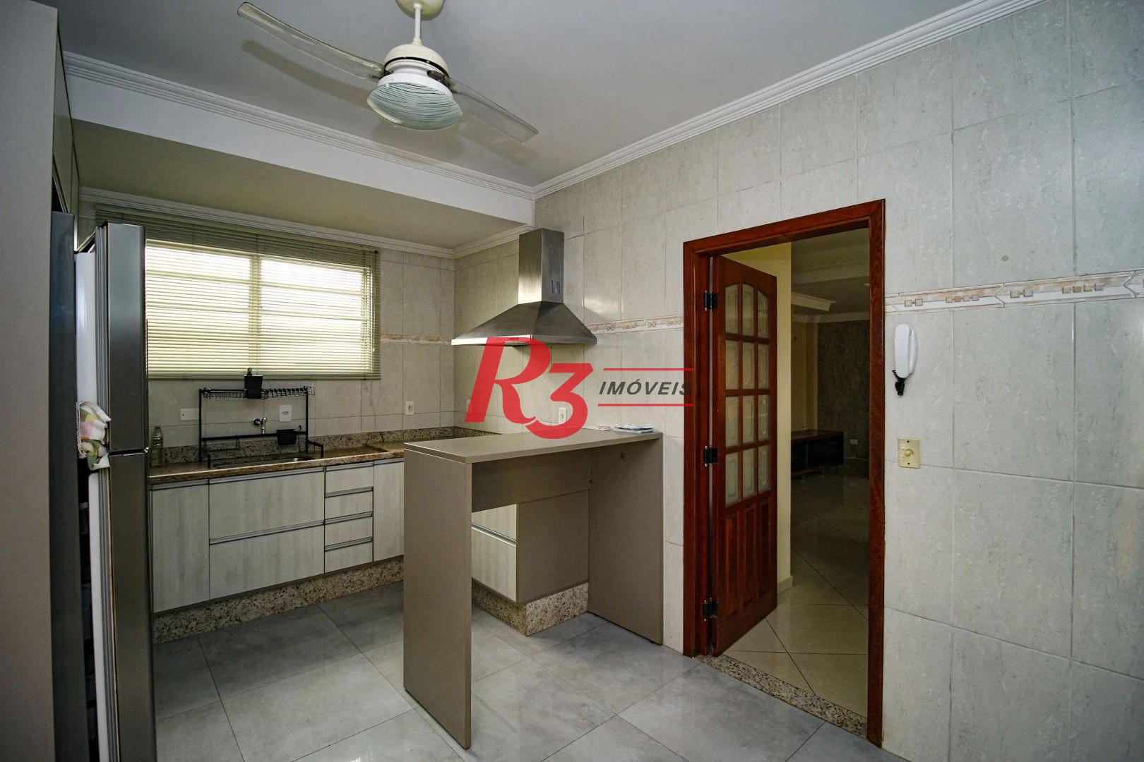 Sobrado com 3 dormitórios à venda, 136 m² por R$ 780.000,00 - Vila Valença - São Vicente/SP