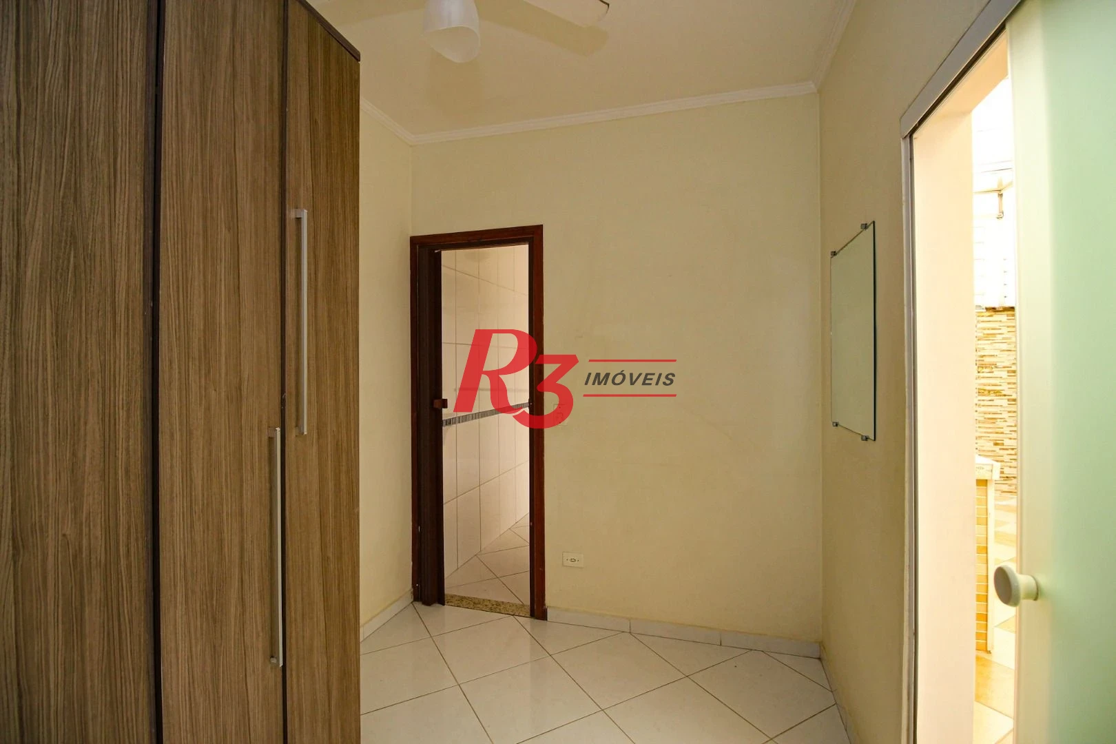 Sobrado com 3 dormitórios à venda, 136 m² por R$ 780.000,00 - Vila Valença - São Vicente/SP