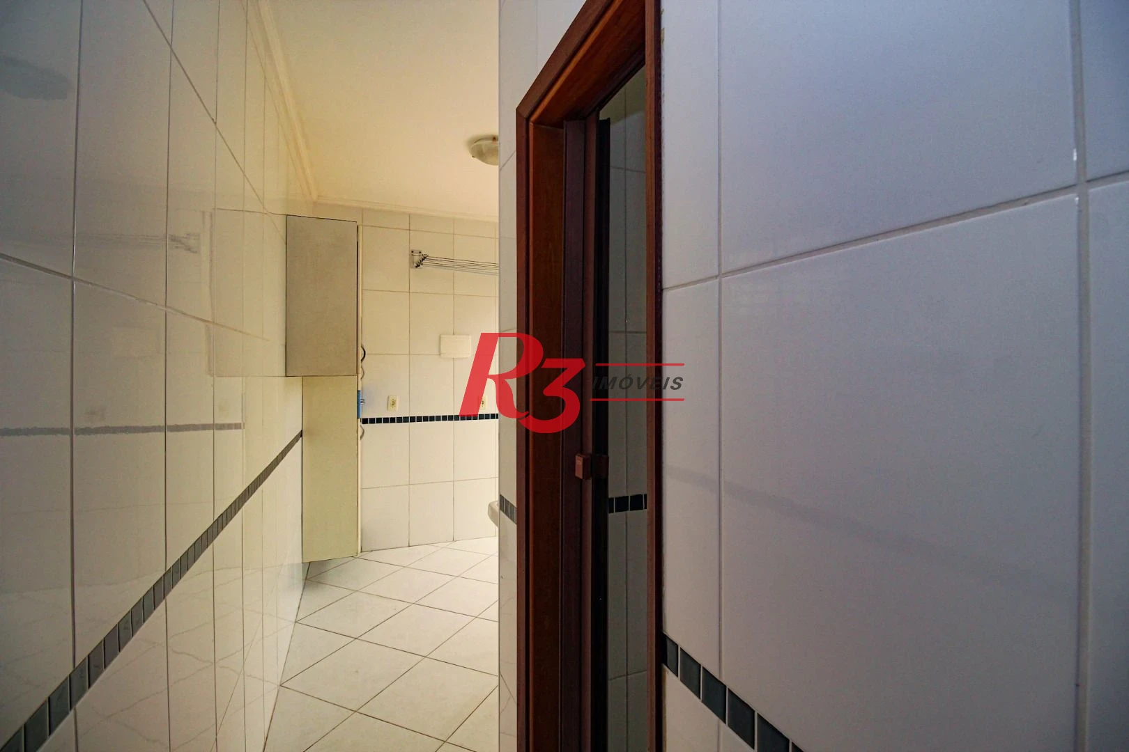 Sobrado com 3 dormitórios à venda, 136 m² por R$ 780.000,00 - Vila Valença - São Vicente/SP