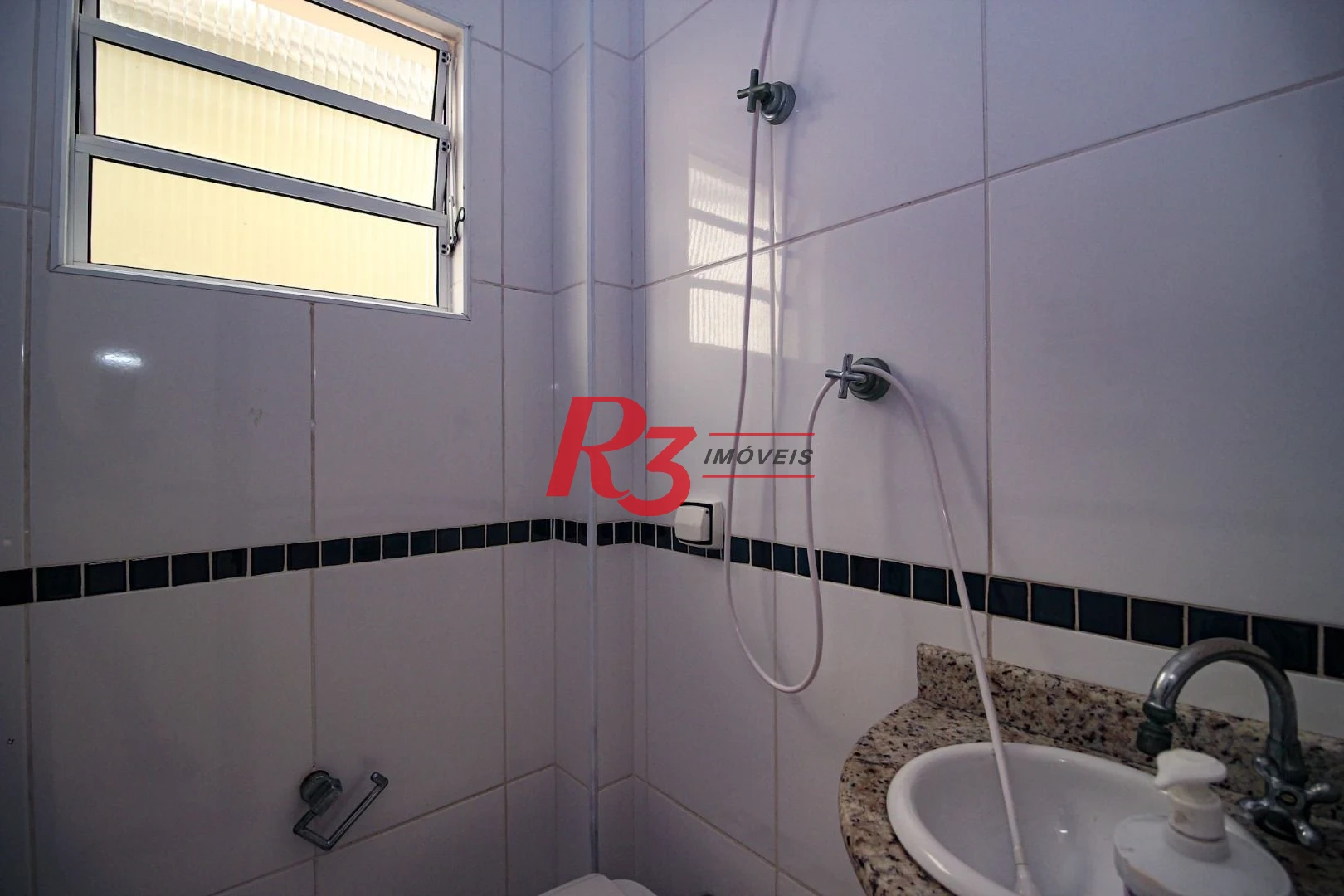 Sobrado com 3 dormitórios à venda, 136 m² por R$ 780.000,00 - Vila Valença - São Vicente/SP