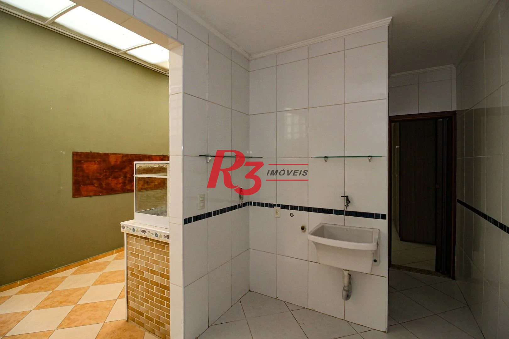 Sobrado com 3 dormitórios à venda, 136 m² por R$ 780.000,00 - Vila Valença - São Vicente/SP