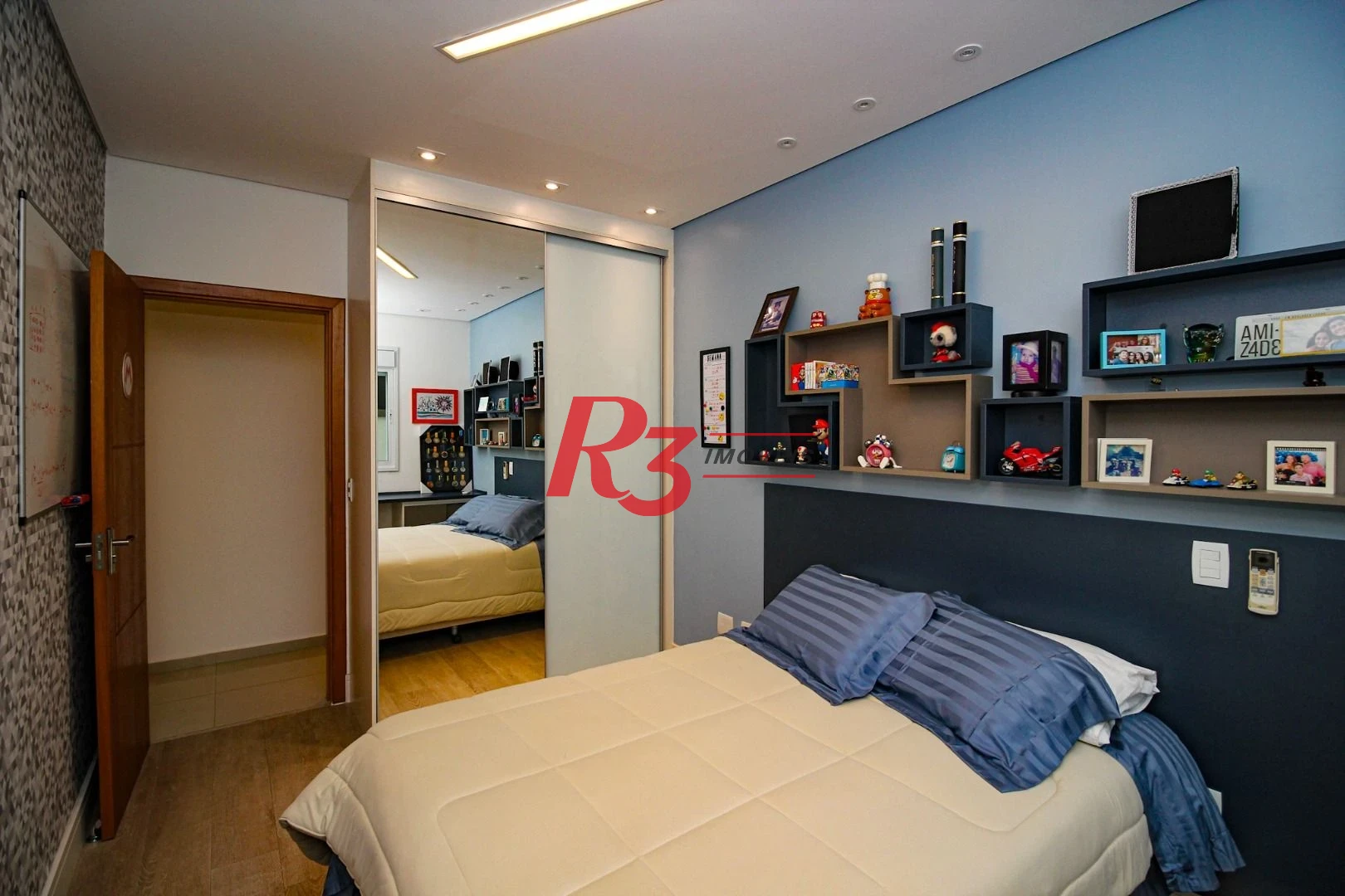 Village à venda, 227 m² por R$ 3.000.000,00 - Ponta da Praia - Santos/SP