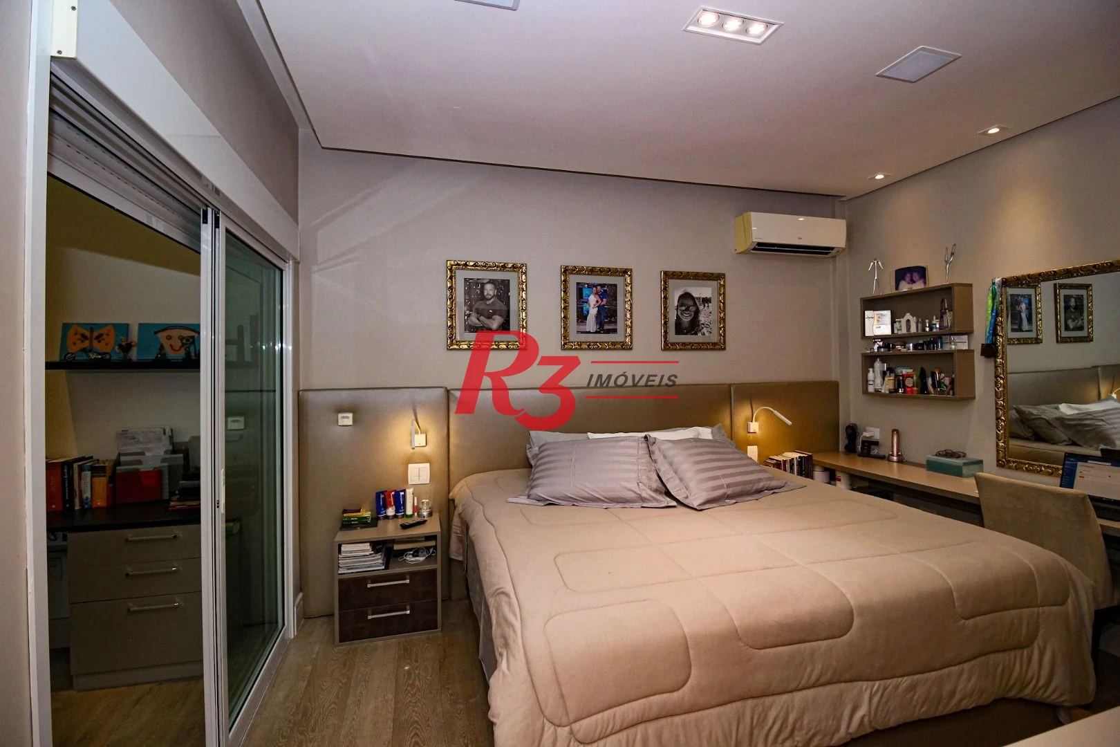 Village à venda, 227 m² por R$ 3.000.000,00 - Ponta da Praia - Santos/SP