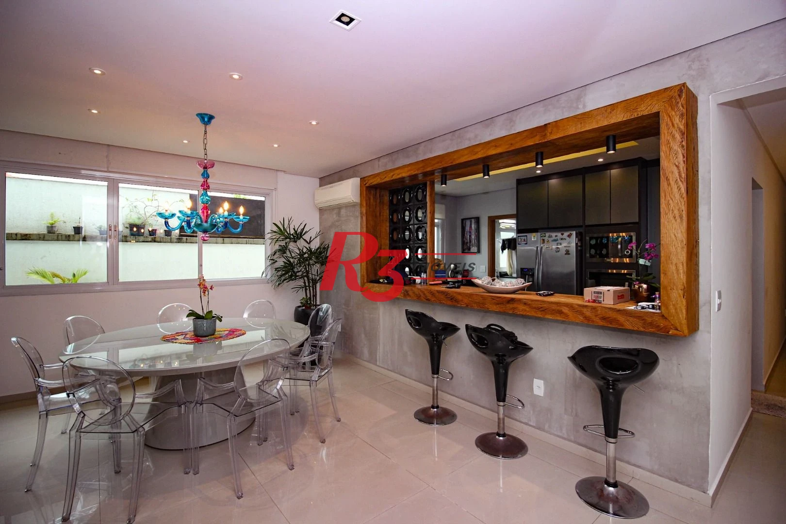 Village à venda, 227 m² por R$ 3.000.000,00 - Ponta da Praia - Santos/SP