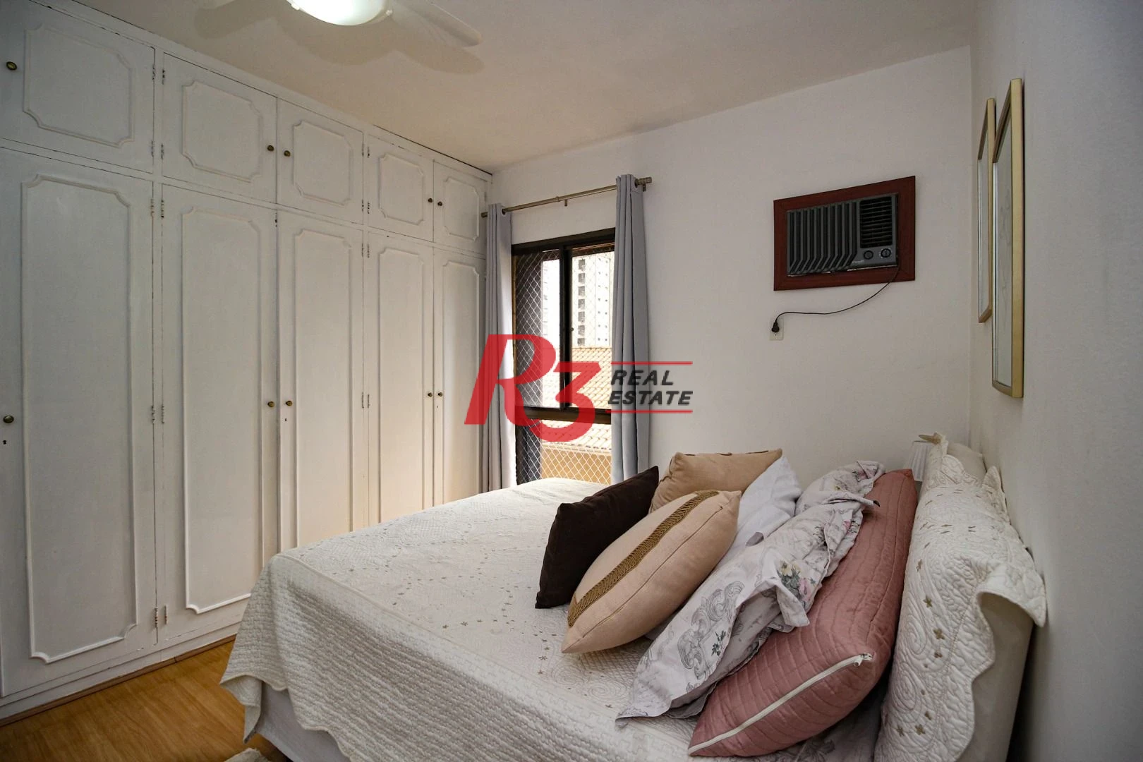 Apartamento com 3 dormitórios para alugar, 170 m² por R$ 7.800,00/ano - Boqueirão - Santos/SP