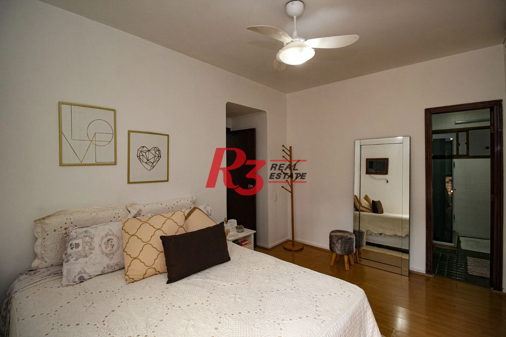 Apartamento com 3 dormitórios para alugar, 170 m² por R$ 7.800,00/ano - Boqueirão - Santos/SP
