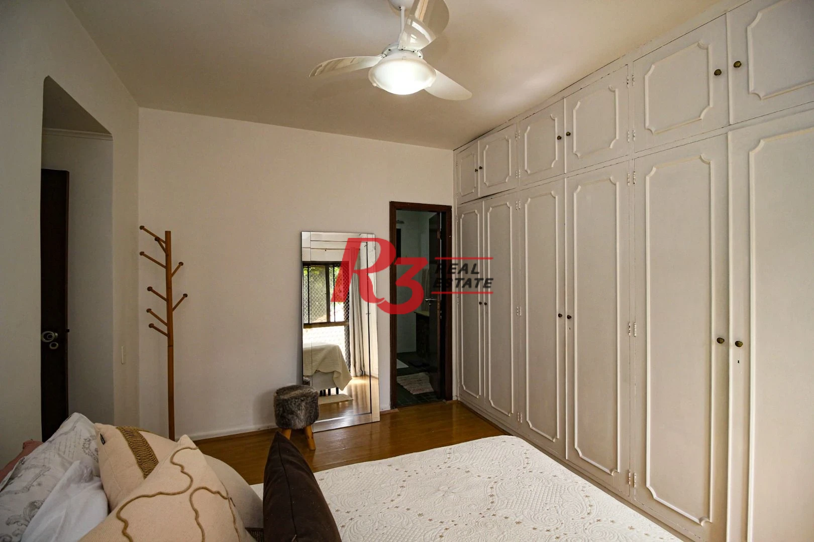 Apartamento com 3 dormitórios para alugar, 170 m² por R$ 7.800,00/ano - Boqueirão - Santos/SP