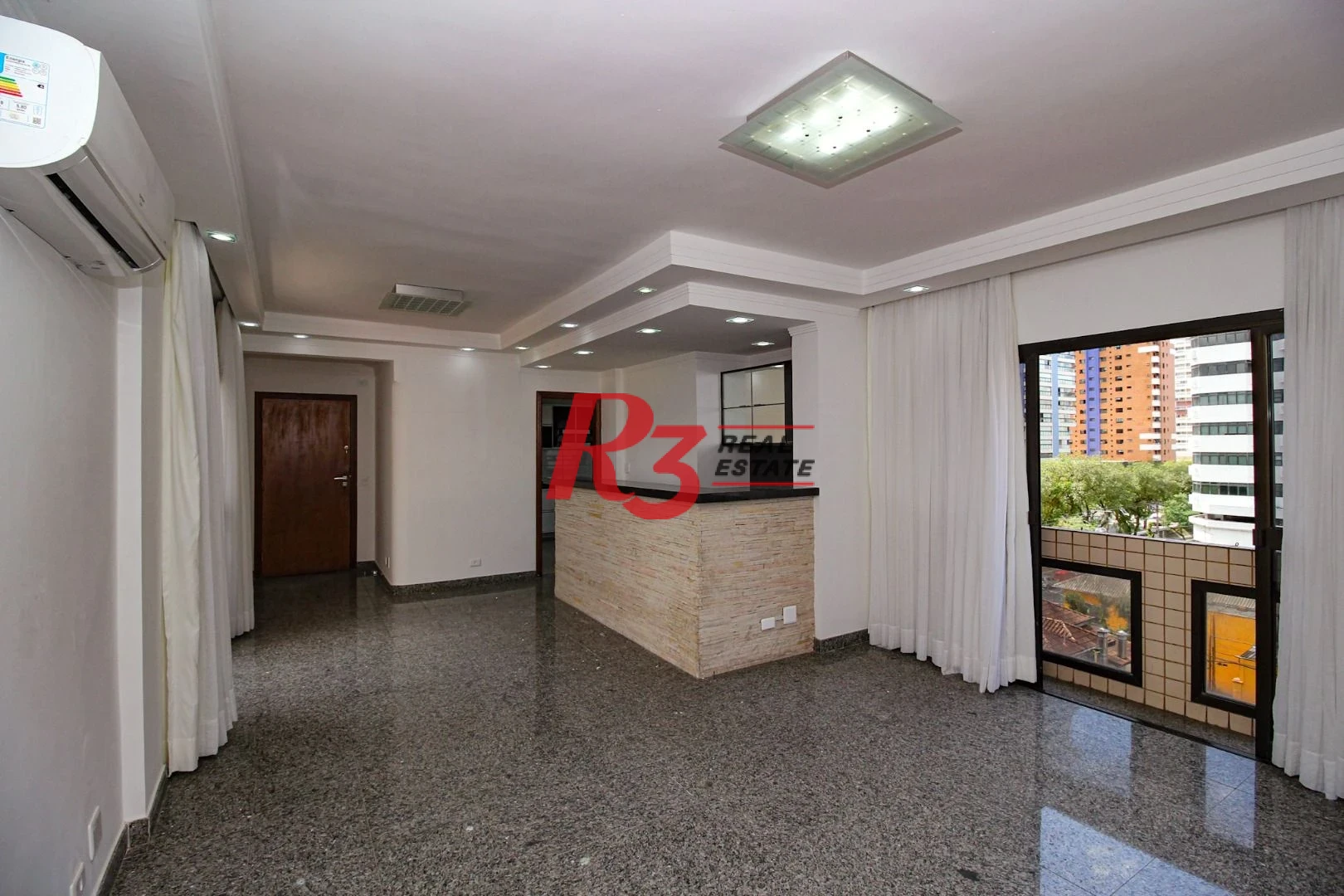 Apartamento com 3 dormitórios à venda, 136 m² por R$ 1.060.000,00 - Pompéia - Santos/SP