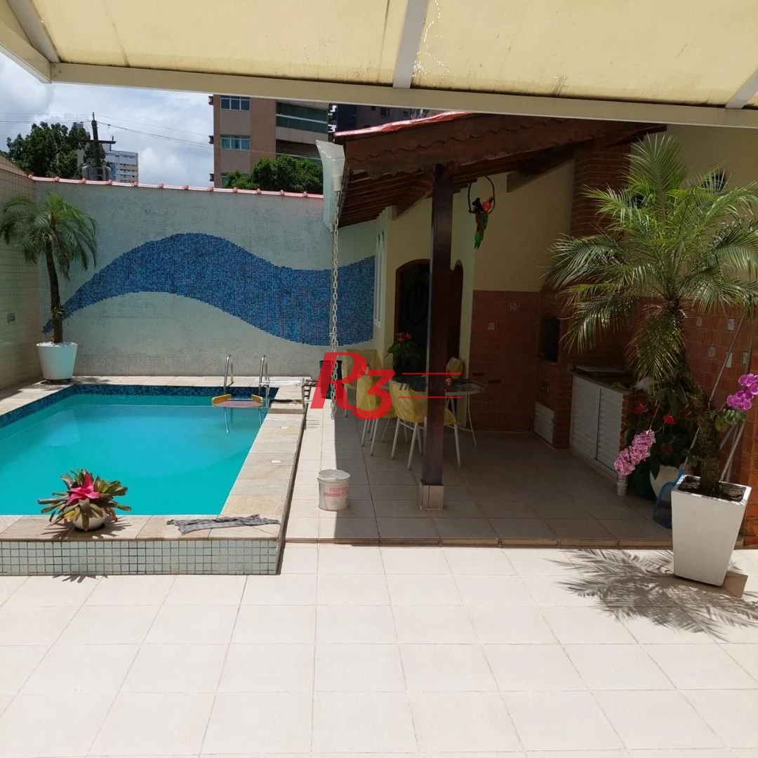 Sobrado com 3 dormitórios à venda, 276 m² por R$ 2.630.000,00 - Boqueirão - Santos/SP