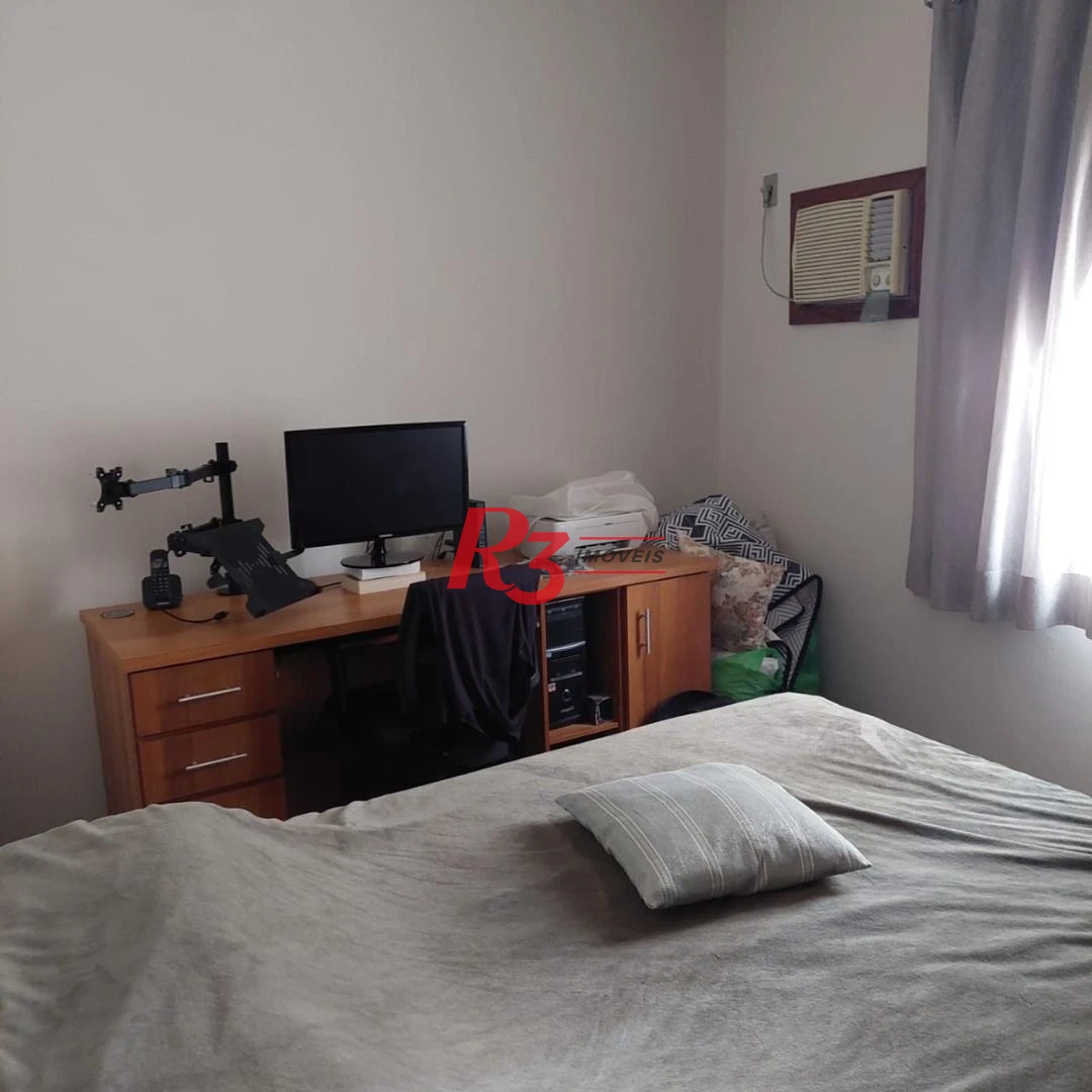 Sobrado com 3 dormitórios à venda, 276 m² por R$ 2.630.000,00 - Boqueirão - Santos/SP