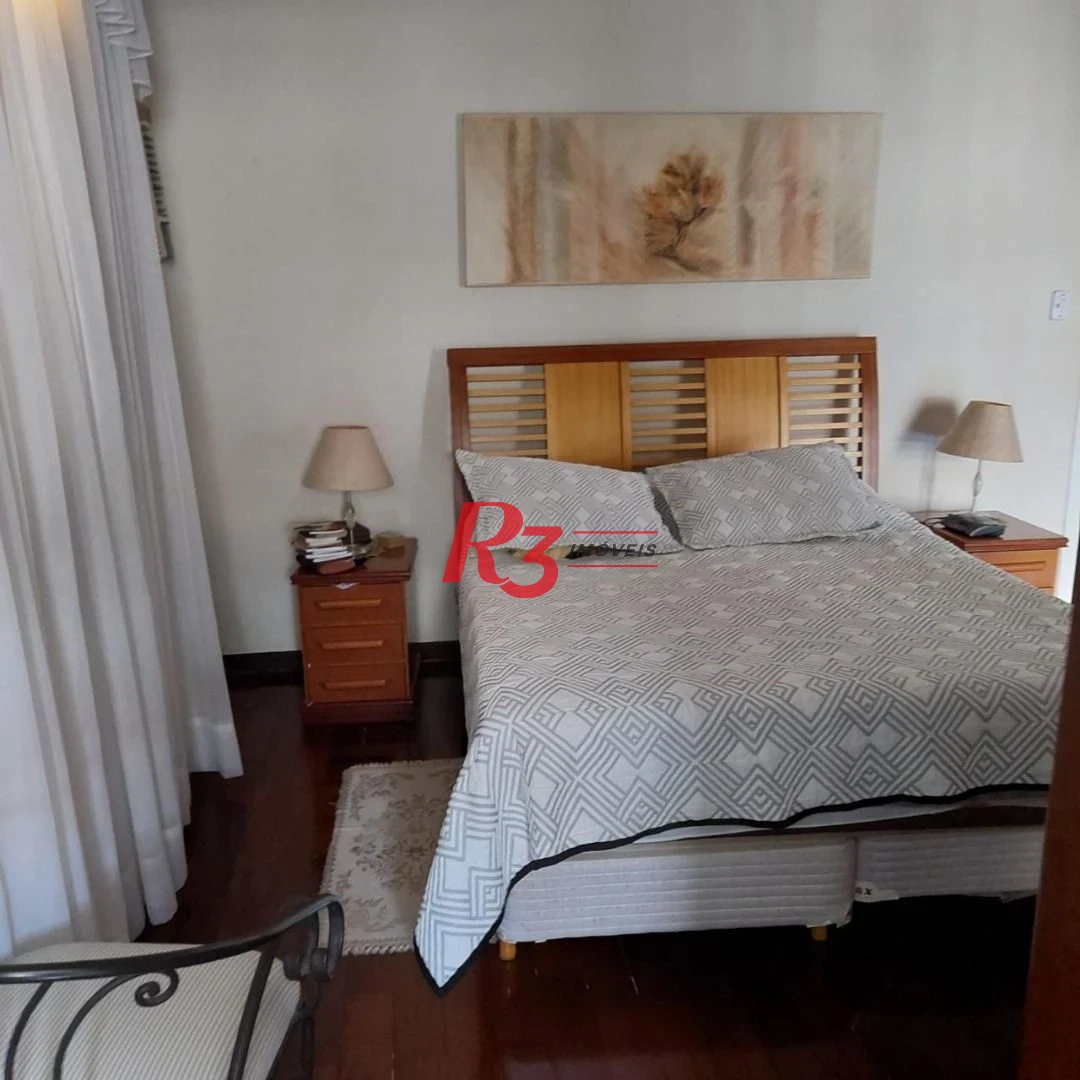 Sobrado com 3 dormitórios à venda, 276 m² por R$ 2.630.000,00 - Boqueirão - Santos/SP