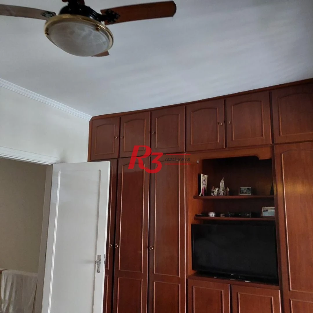 Sobrado com 3 dormitórios à venda, 276 m² por R$ 2.630.000,00 - Boqueirão - Santos/SP