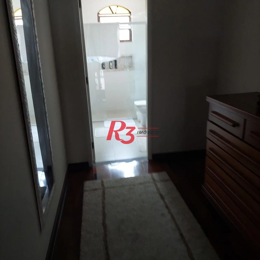 Sobrado com 3 dormitórios à venda, 276 m² por R$ 2.630.000,00 - Boqueirão - Santos/SP