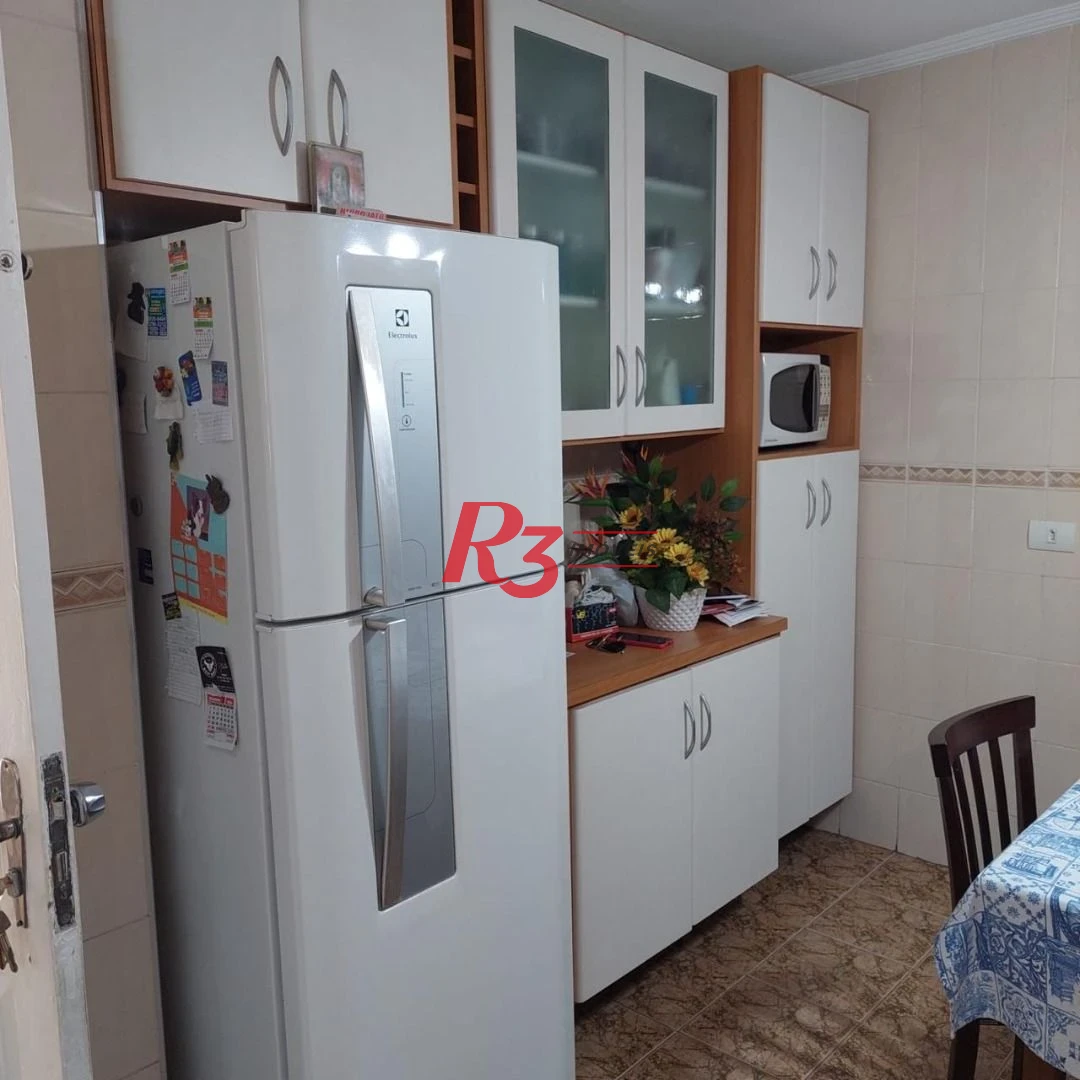 Sobrado com 3 dormitórios à venda, 276 m² por R$ 2.630.000,00 - Boqueirão - Santos/SP