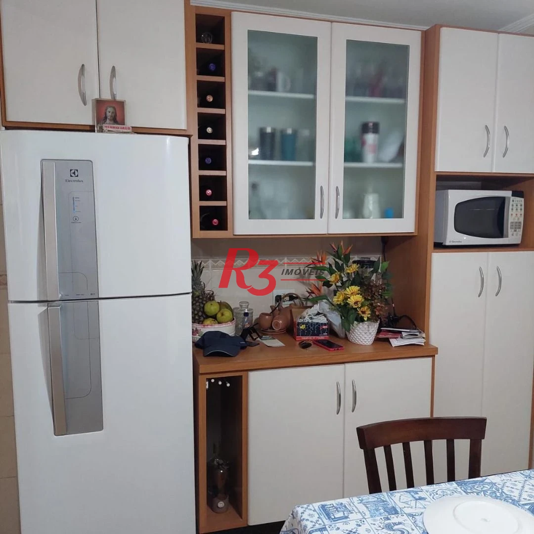 Sobrado com 3 dormitórios à venda, 276 m² por R$ 2.630.000,00 - Boqueirão - Santos/SP
