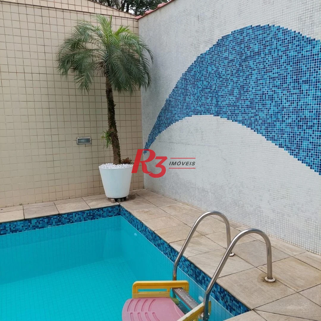 Sobrado com 3 dormitórios à venda, 276 m² por R$ 2.630.000,00 - Boqueirão - Santos/SP