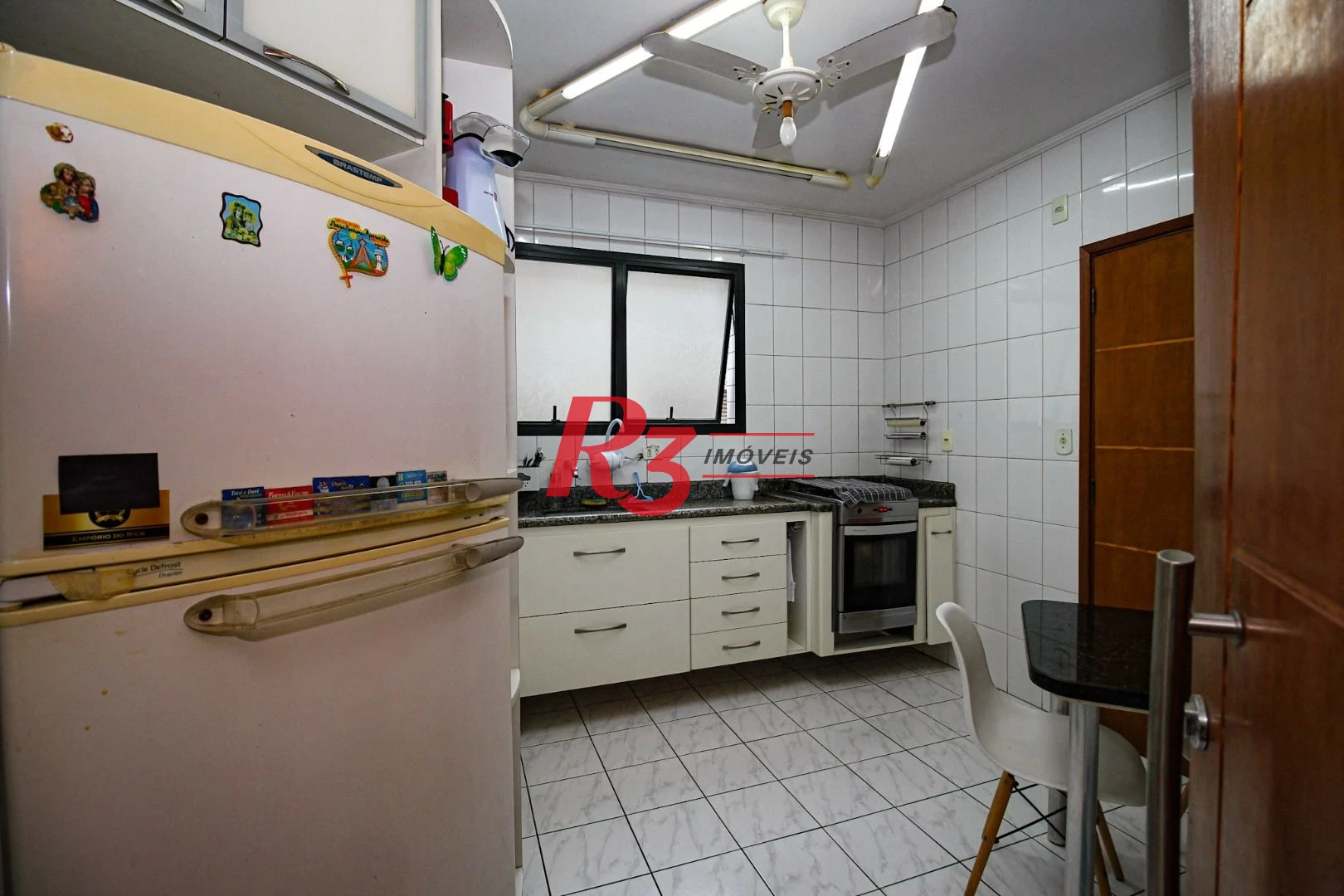 Apartamento com 2 dormitórios à venda, 82 m² por R$ 620.000,00 - Embaré - Santos/SP