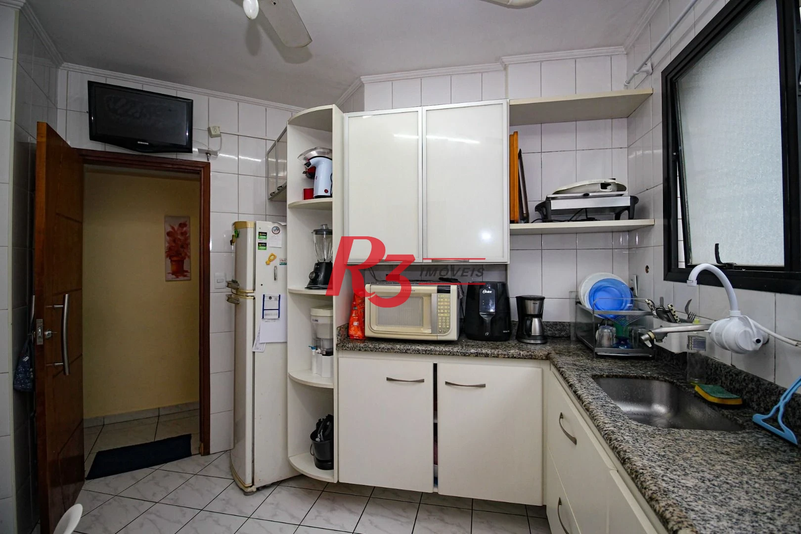 Apartamento com 2 dormitórios à venda, 82 m² por R$ 620.000,00 - Embaré - Santos/SP