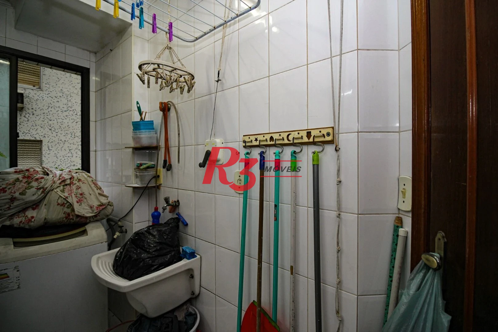 Apartamento com 2 dormitórios à venda, 82 m² por R$ 620.000,00 - Embaré - Santos/SP