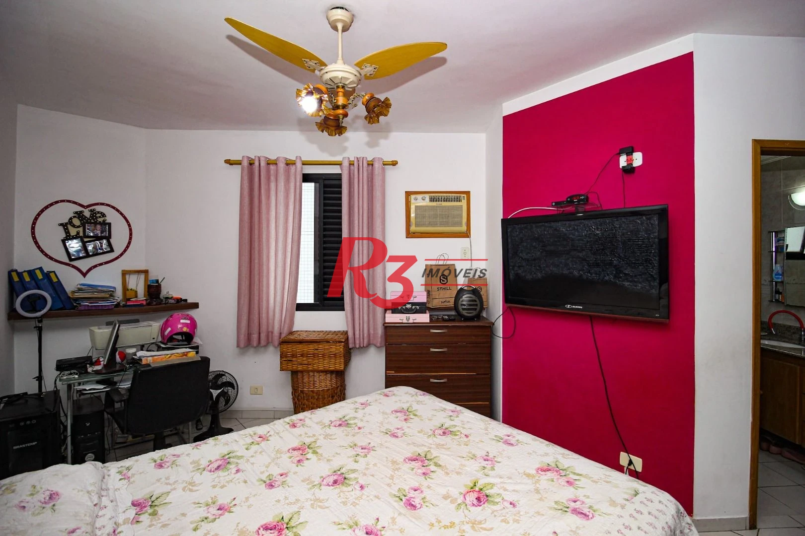 Apartamento com 2 dormitórios à venda, 82 m² por R$ 620.000,00 - Embaré - Santos/SP
