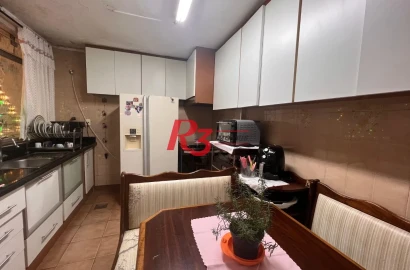 Casa com 3 dormitórios à venda, 148 m² por R$ 1.180.000,00 - Embaré - Santos/SP