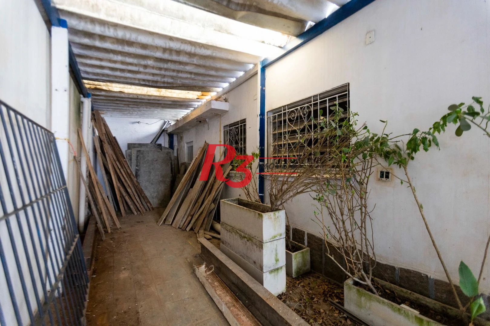 Sobrado com 4 dormitórios à venda, 258 m² por R$ 3.750.000,00 - Ponta da Praia - Santos/SP