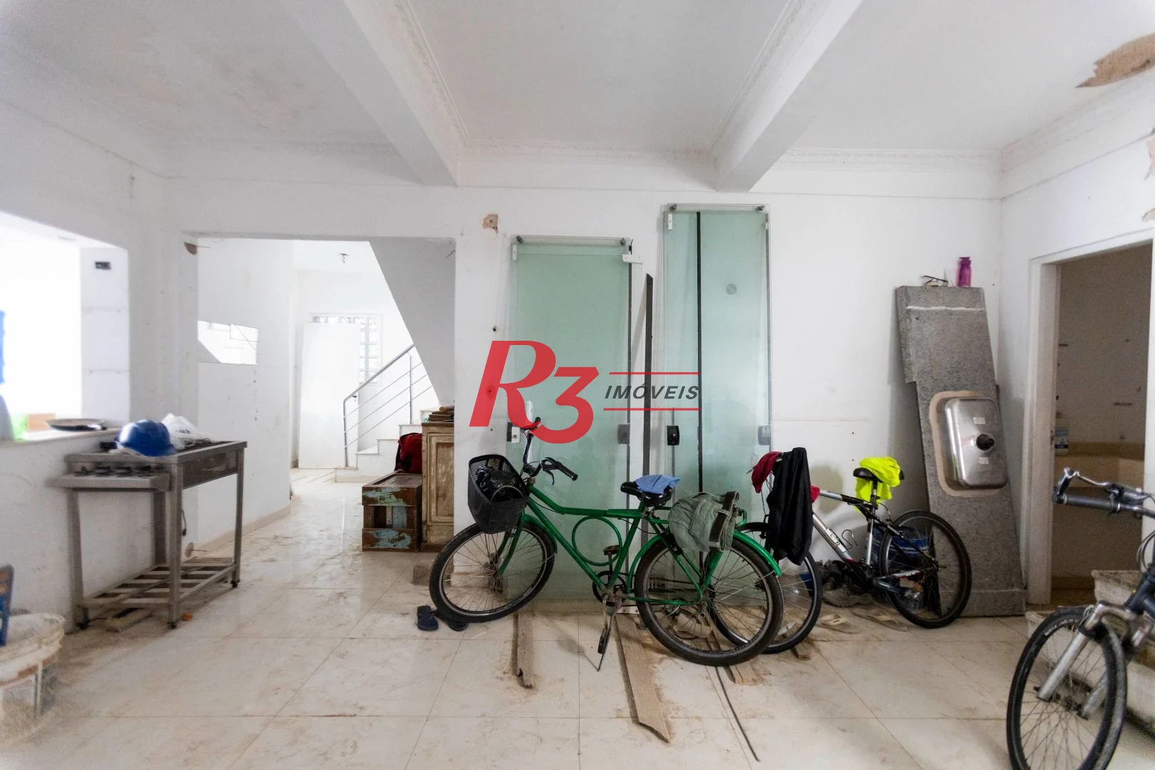 Sobrado com 4 dormitórios à venda, 258 m² por R$ 3.750.000,00 - Ponta da Praia - Santos/SP