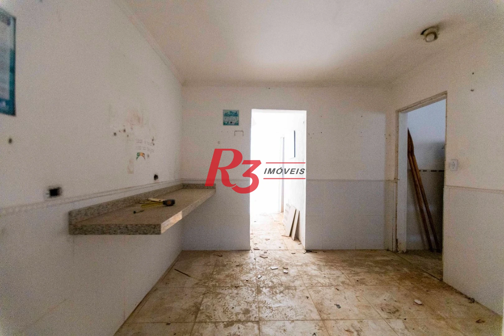 Sobrado com 4 dormitórios à venda, 258 m² por R$ 3.750.000,00 - Ponta da Praia - Santos/SP
