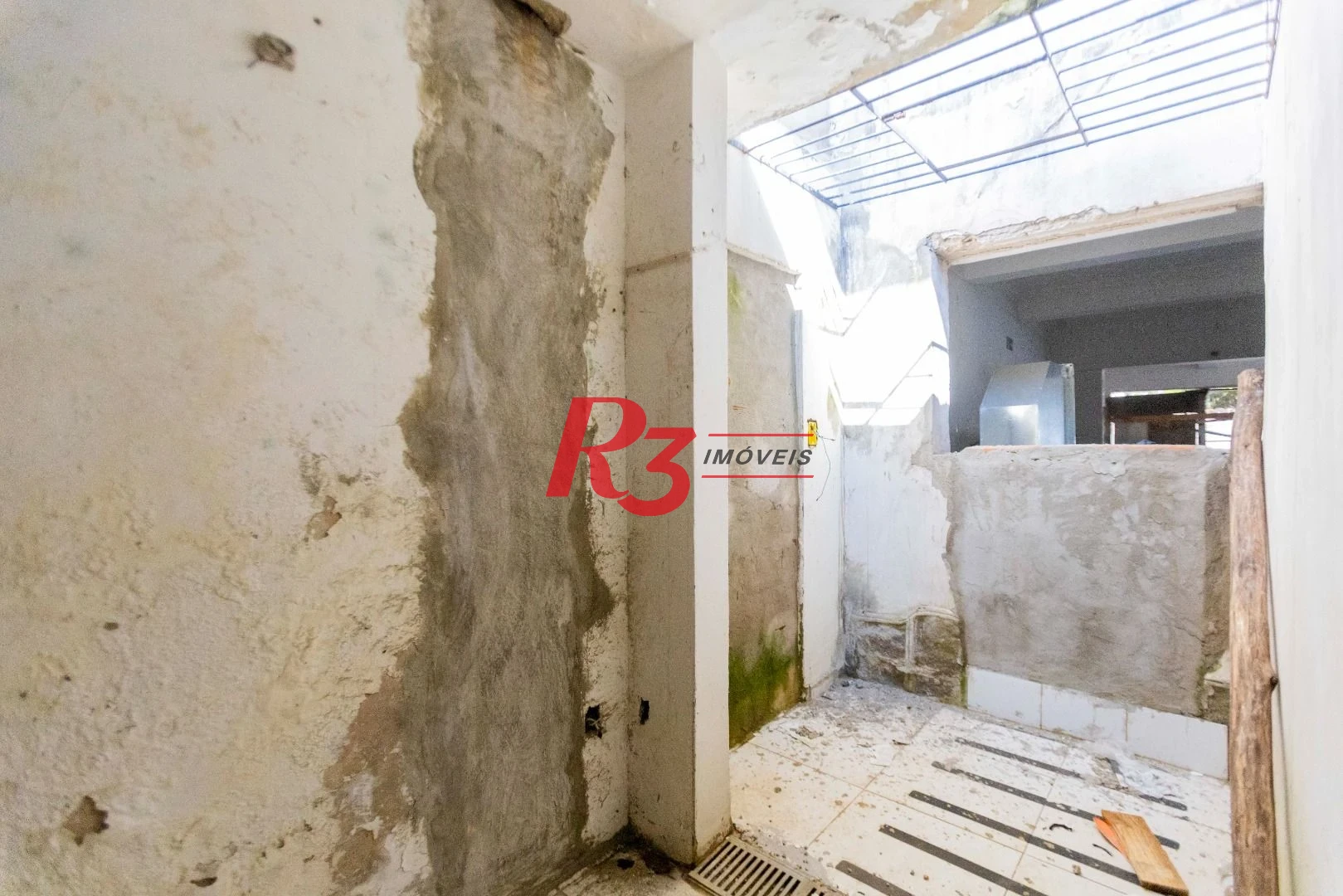 Sobrado com 4 dormitórios à venda, 258 m² por R$ 3.750.000,00 - Ponta da Praia - Santos/SP