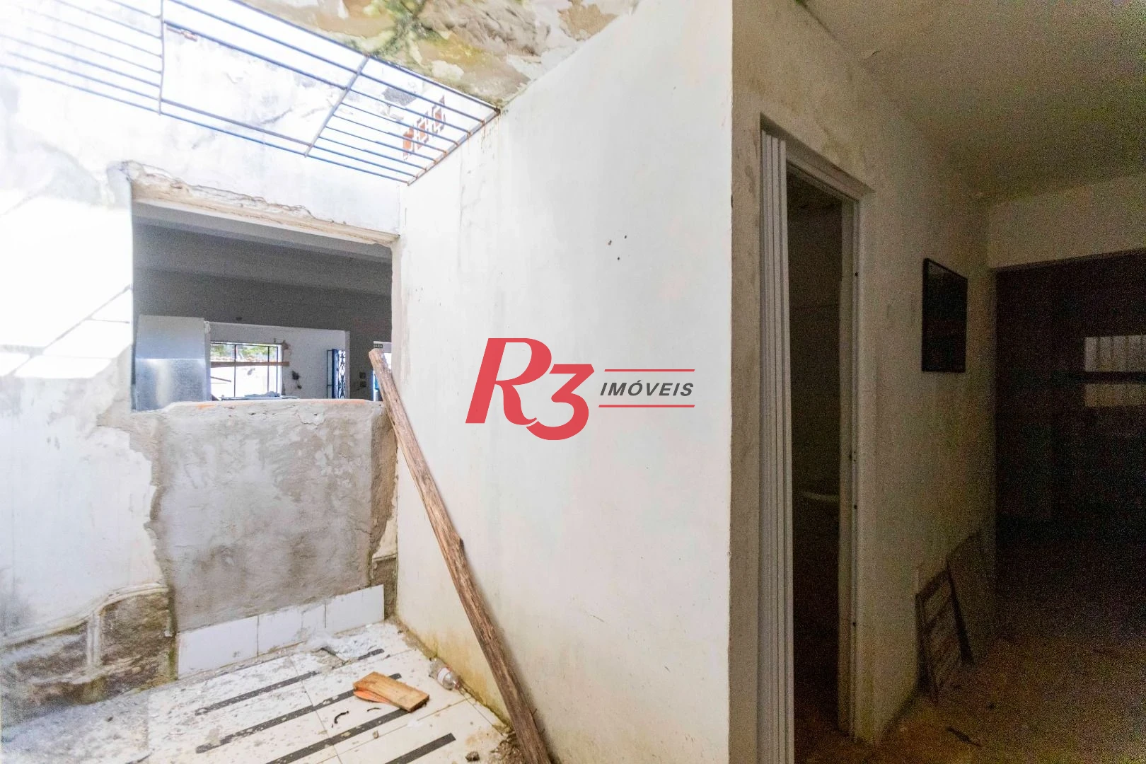Sobrado com 4 dormitórios à venda, 258 m² por R$ 3.750.000,00 - Ponta da Praia - Santos/SP
