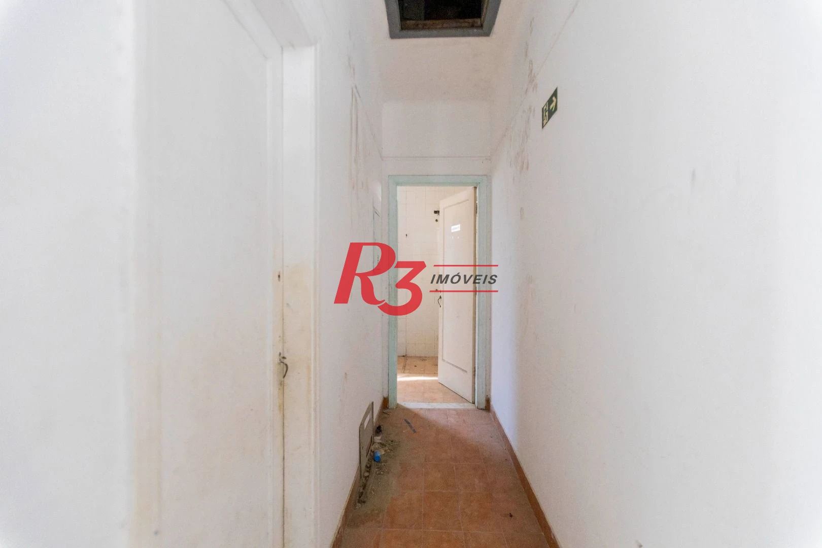 Sobrado com 4 dormitórios à venda, 258 m² por R$ 3.750.000,00 - Ponta da Praia - Santos/SP