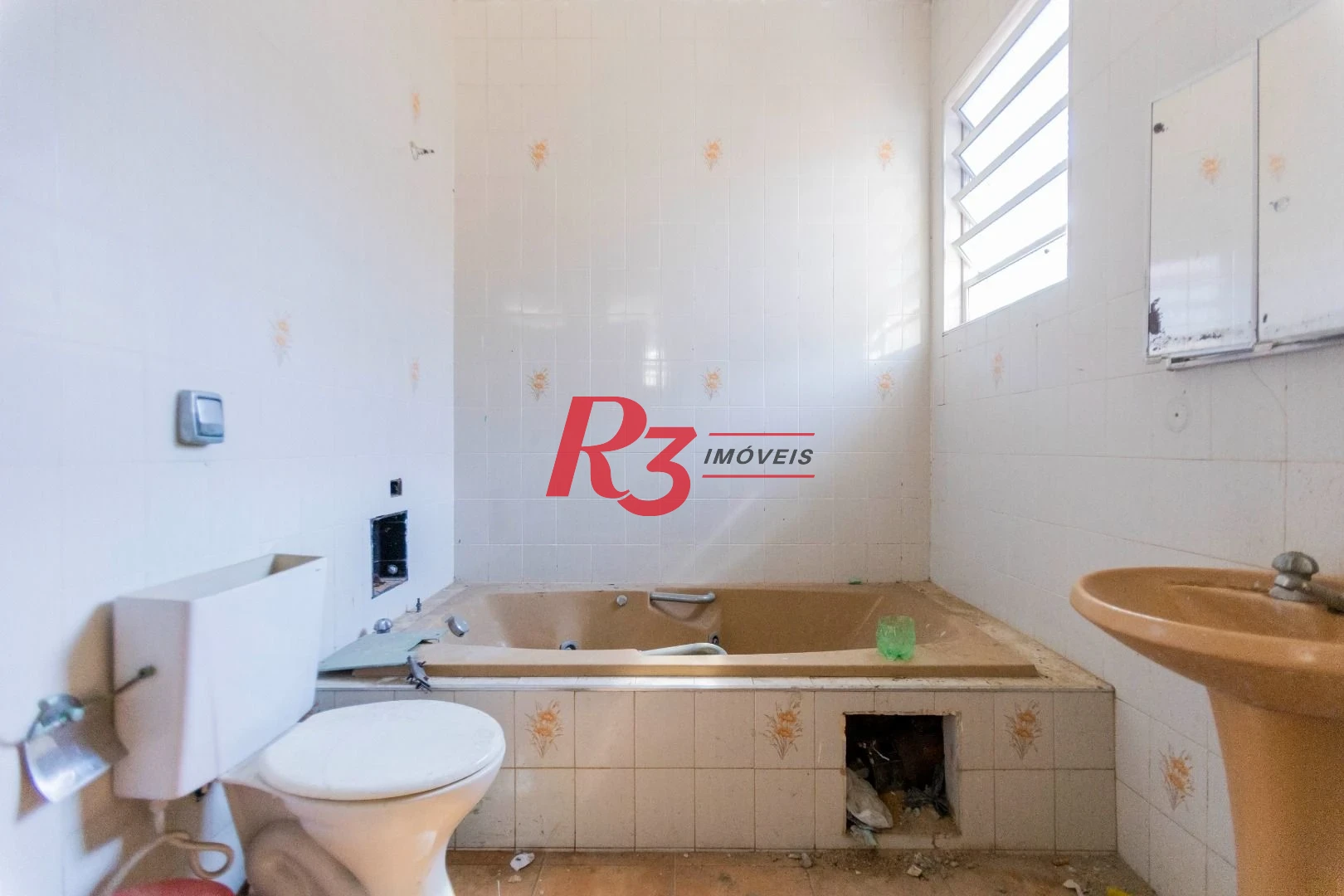 Sobrado com 4 dormitórios à venda, 258 m² por R$ 3.750.000,00 - Ponta da Praia - Santos/SP