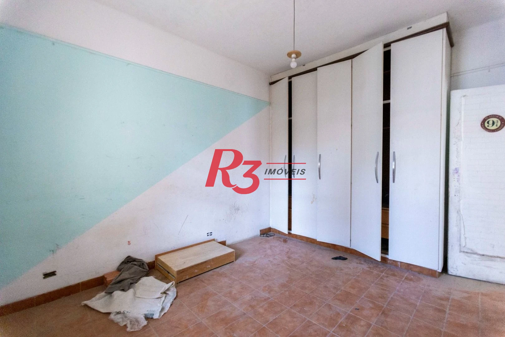 Sobrado com 4 dormitórios à venda, 258 m² por R$ 3.750.000,00 - Ponta da Praia - Santos/SP