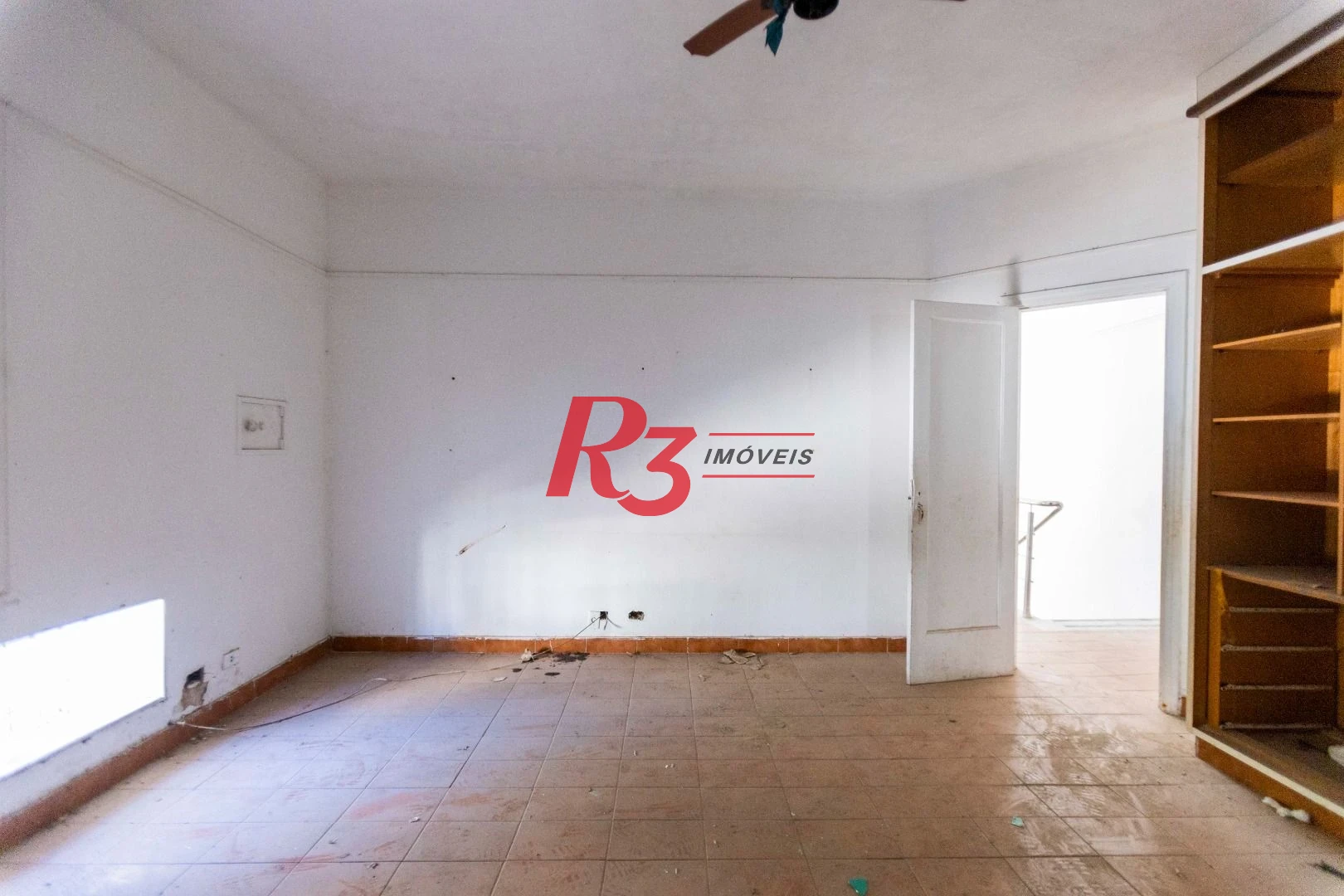 Sobrado com 4 dormitórios à venda, 258 m² por R$ 3.750.000,00 - Ponta da Praia - Santos/SP