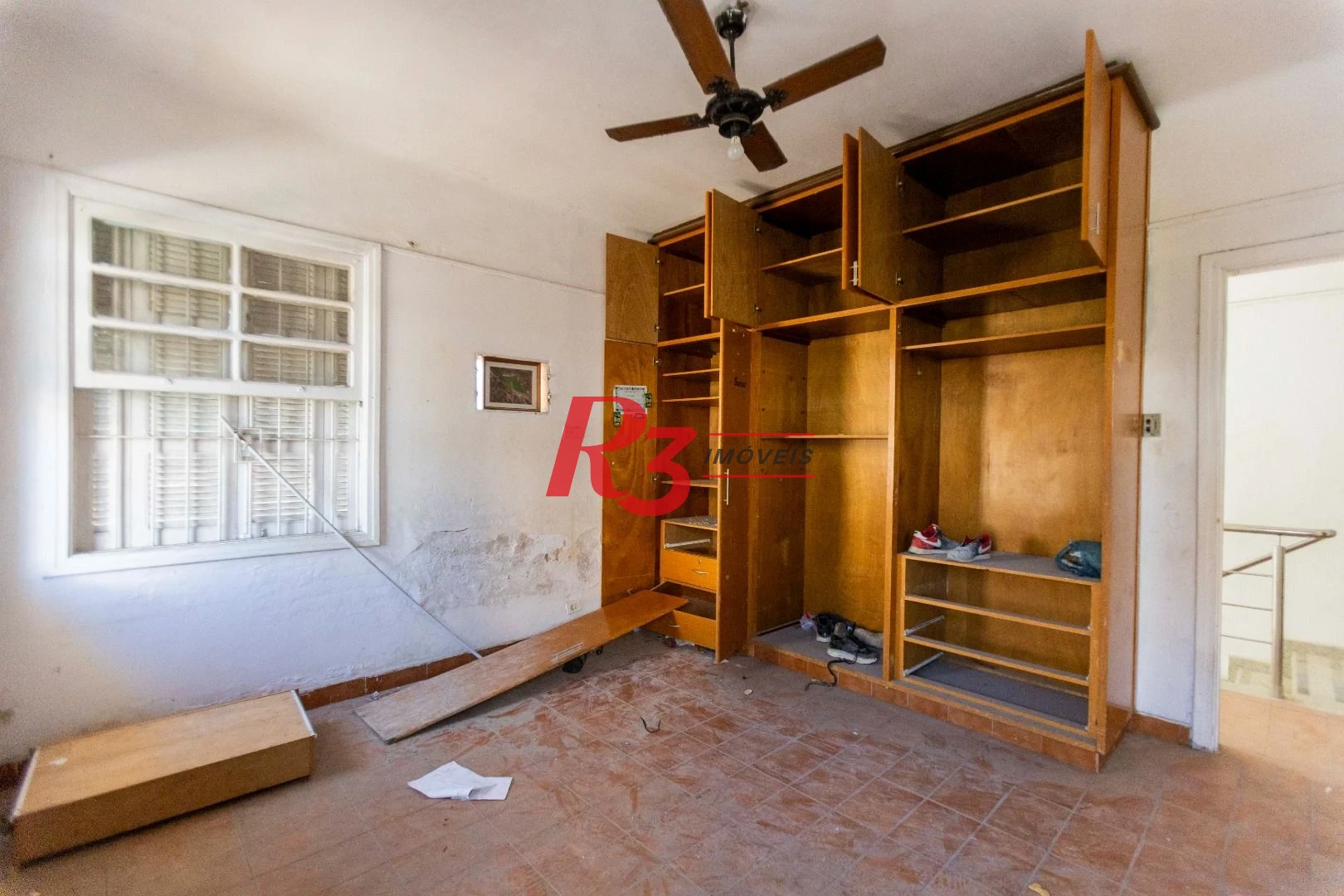 Sobrado com 4 dormitórios à venda, 258 m² por R$ 3.750.000,00 - Ponta da Praia - Santos/SP
