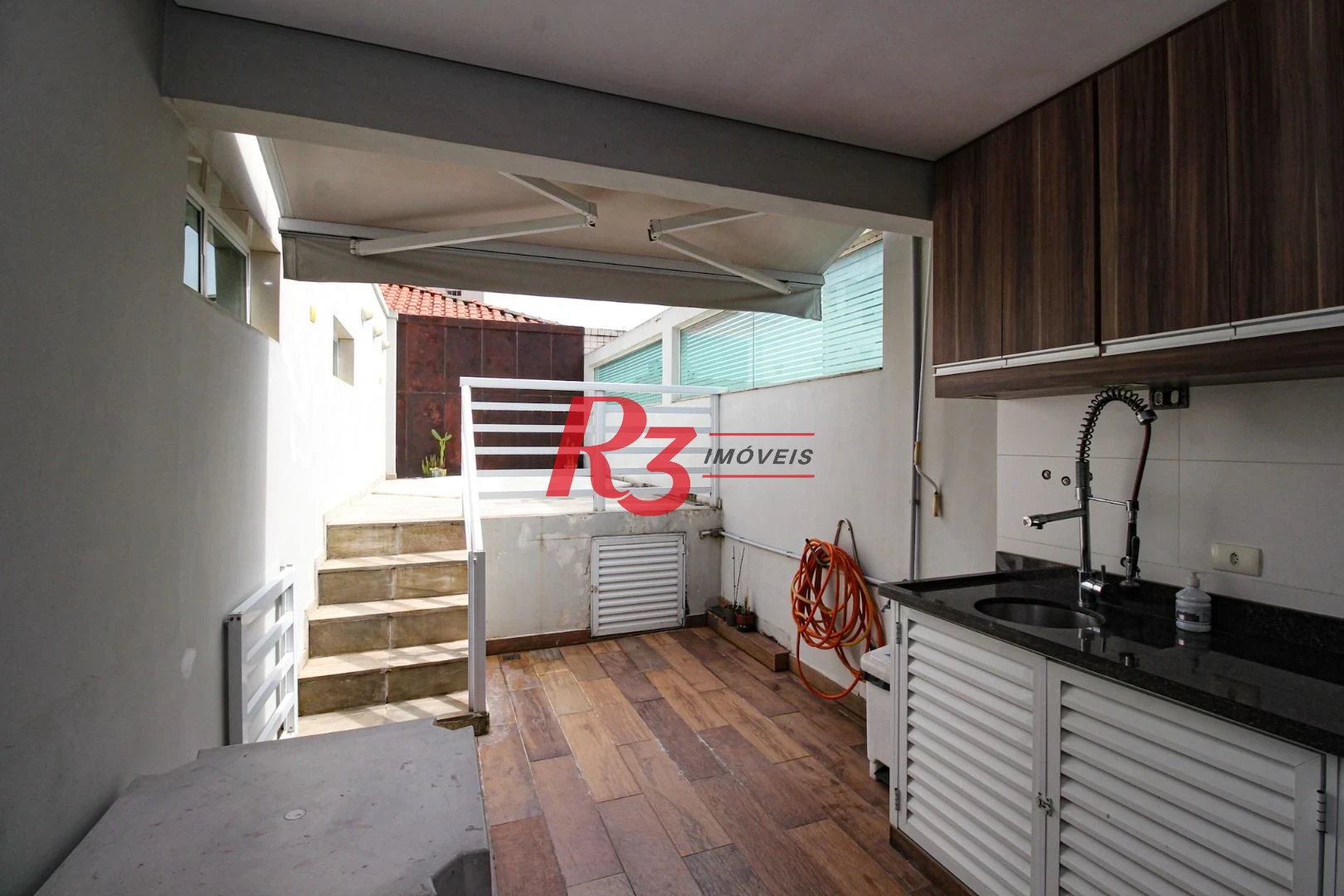 Casa à venda, 240 m² por R$ 2.600.000,00 - Ponta da Praia - Santos/SP