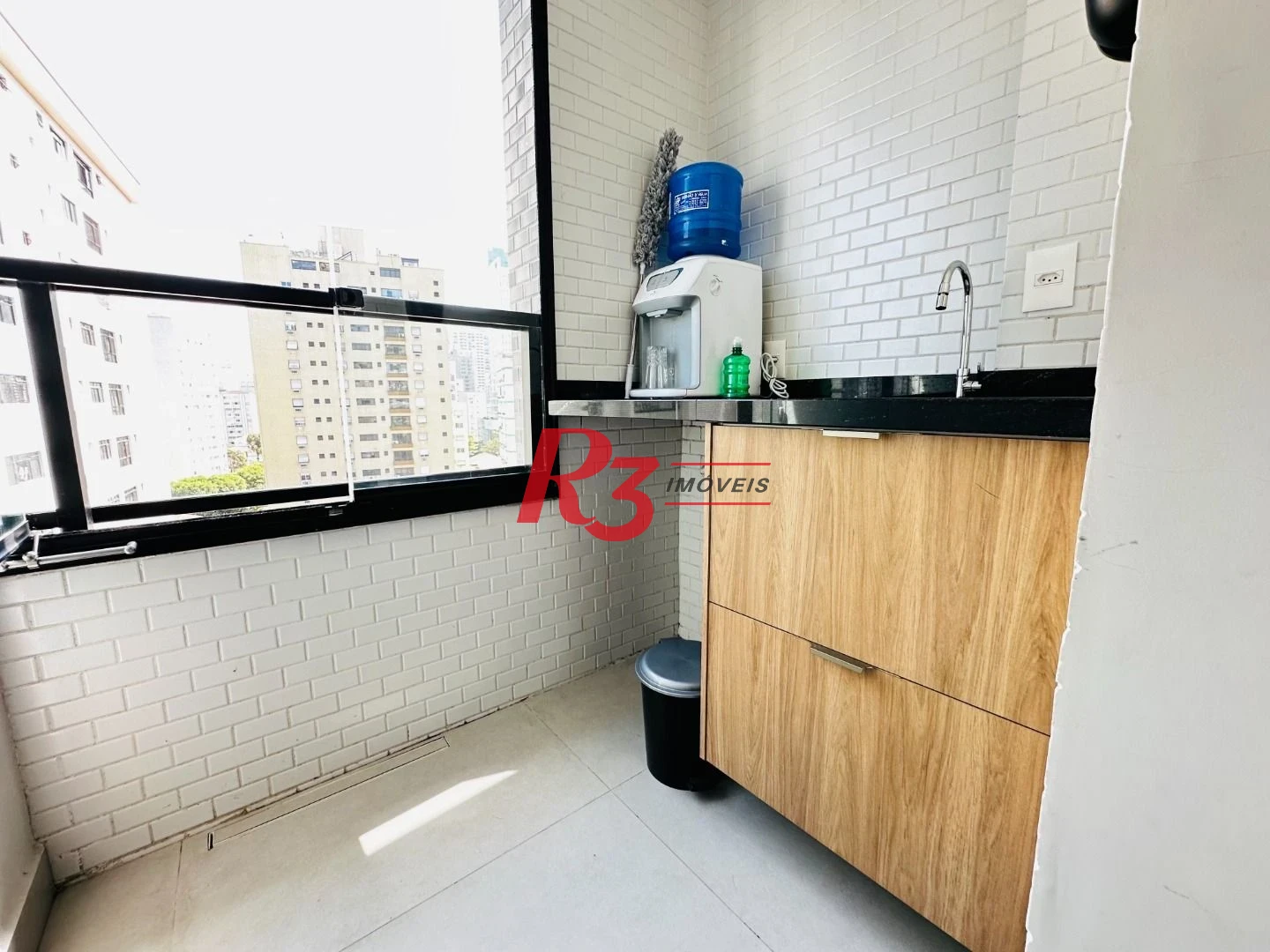 Apartamento com 3 dormitórios à venda, 116 m² por R$ 1.870.000,00 - Ponta da Praia - Santos/SP