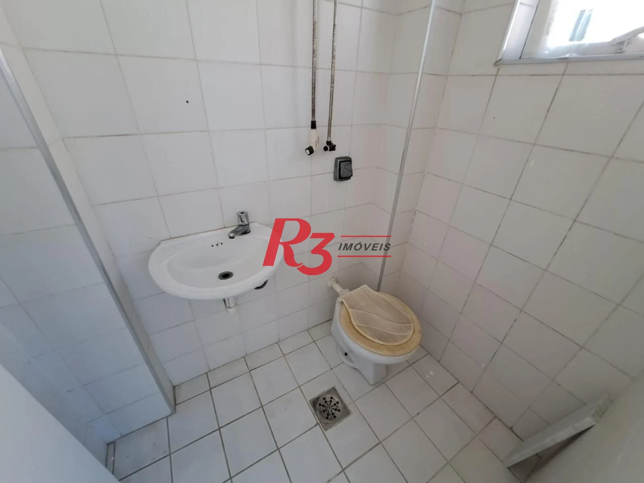 Cobertura com 3 dormitórios à venda, 422 m² por R$ 1.385.000,00 - Ponta da Praia - Santos/SP