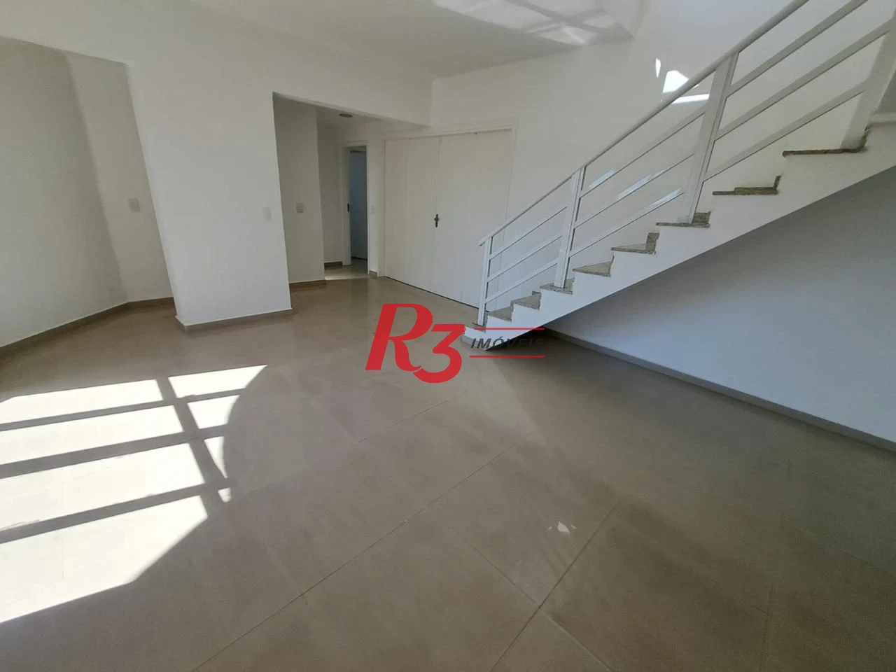 Cobertura com 3 dormitórios à venda, 422 m² por R$ 1.385.000,00 - Ponta da Praia - Santos/SP