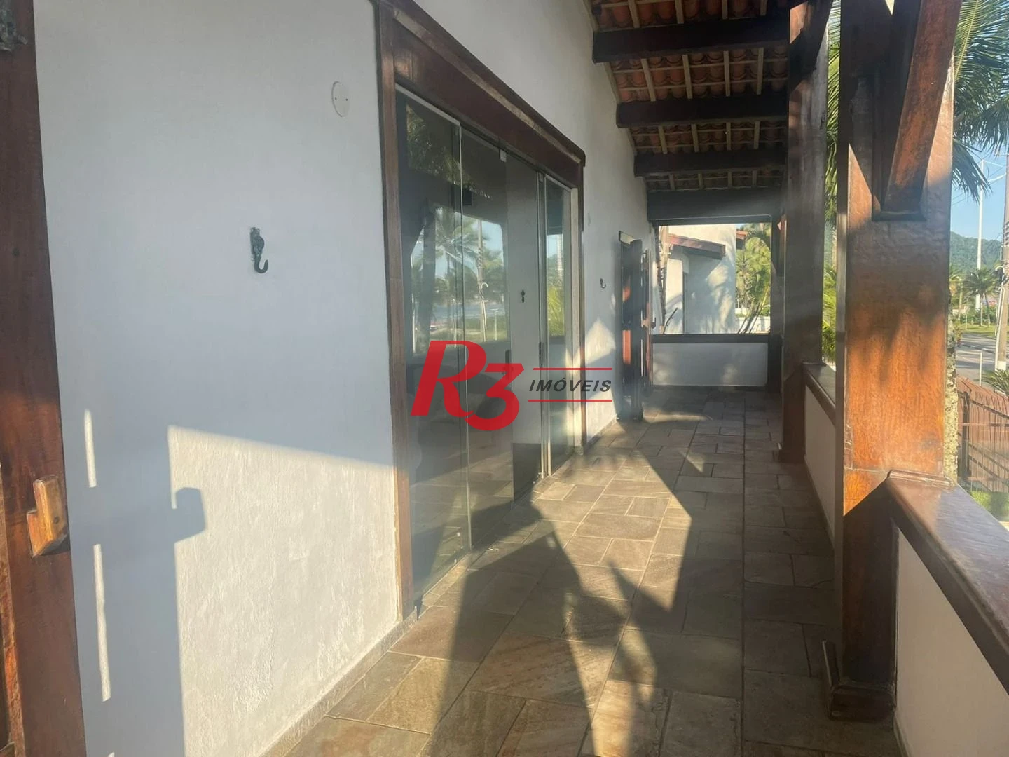 Casa com 5 dormitórios, 420 m² - venda por R$ 9.000.000,00 ou aluguel por R$ 28.000,00/mês - Enseada - Guarujá/SP
