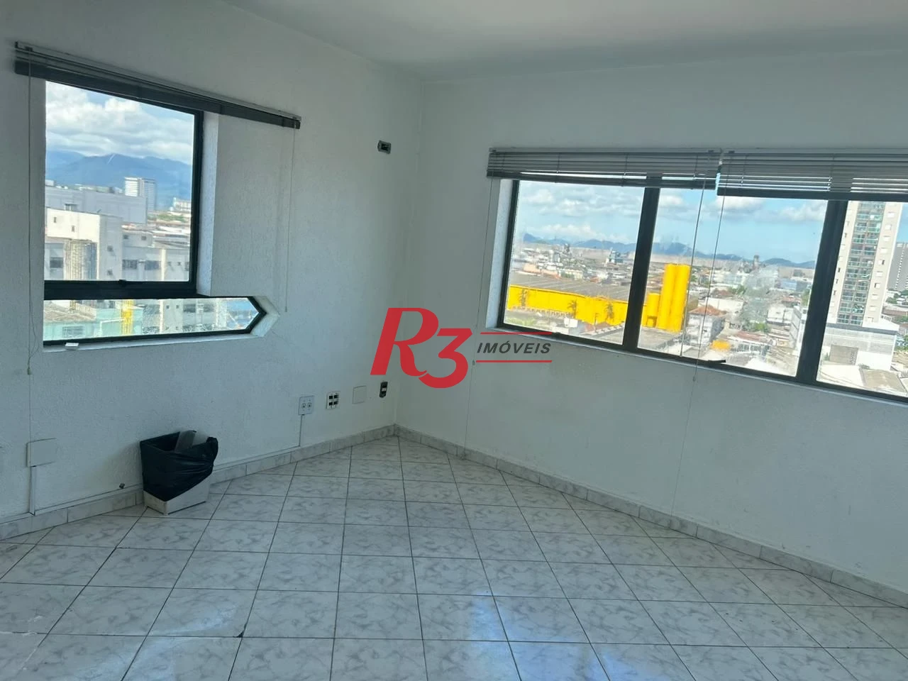 Sala para alugar, 113 m² por R$ 4.500,00/mês - Gonzaga - Santos/SP