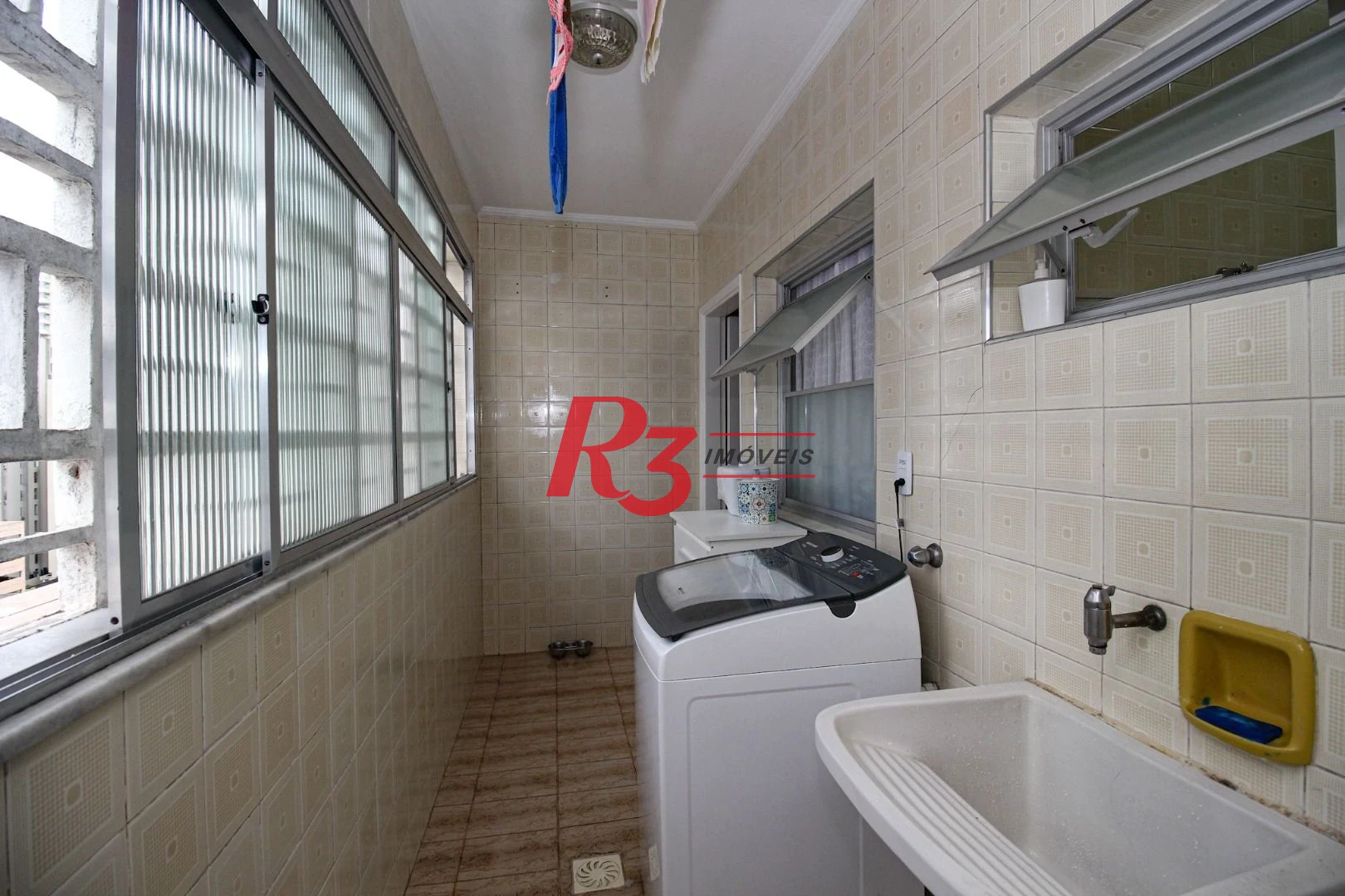 Apartamento com 2 dormitórios à venda, 92 m² por R$ 869.000,00 - Boqueirão - Santos/SP