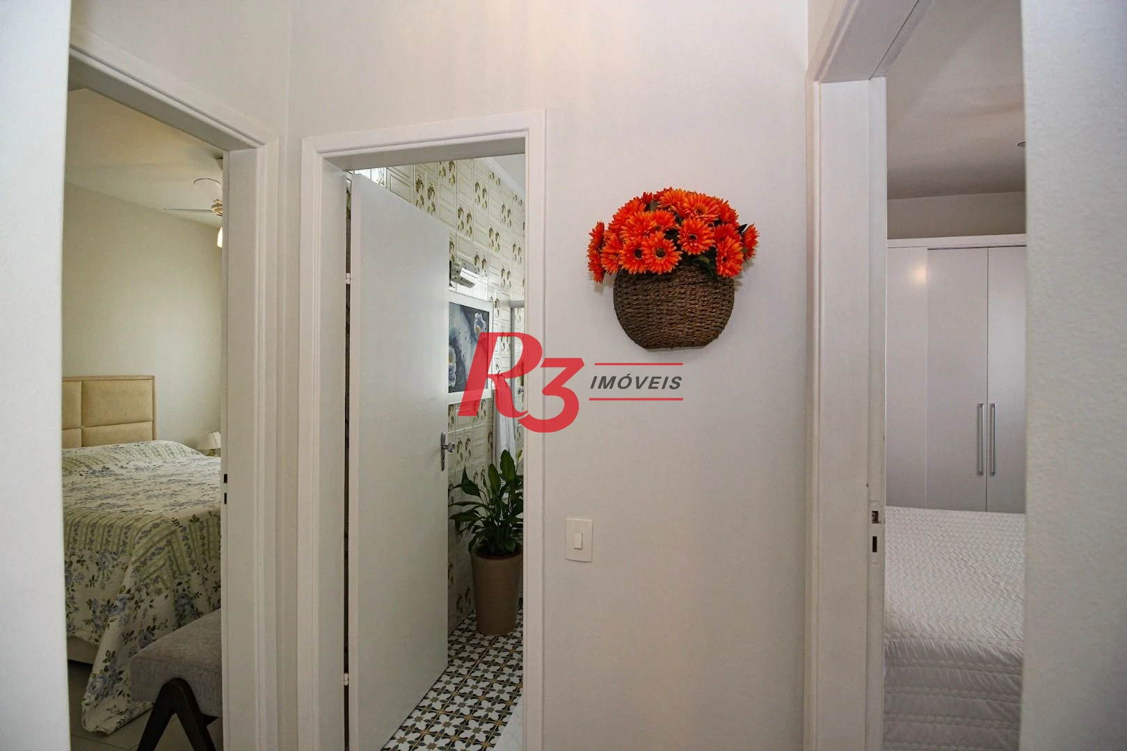 Apartamento com 2 dormitórios à venda, 92 m² por R$ 869.000,00 - Boqueirão - Santos/SP