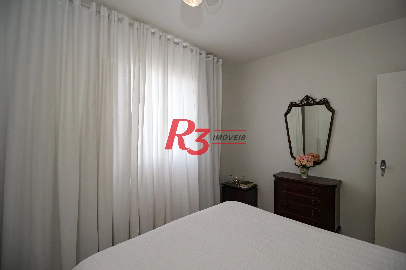 Apartamento com 2 dormitórios à venda, 92 m² por R$ 869.000,00 - Boqueirão - Santos/SP
