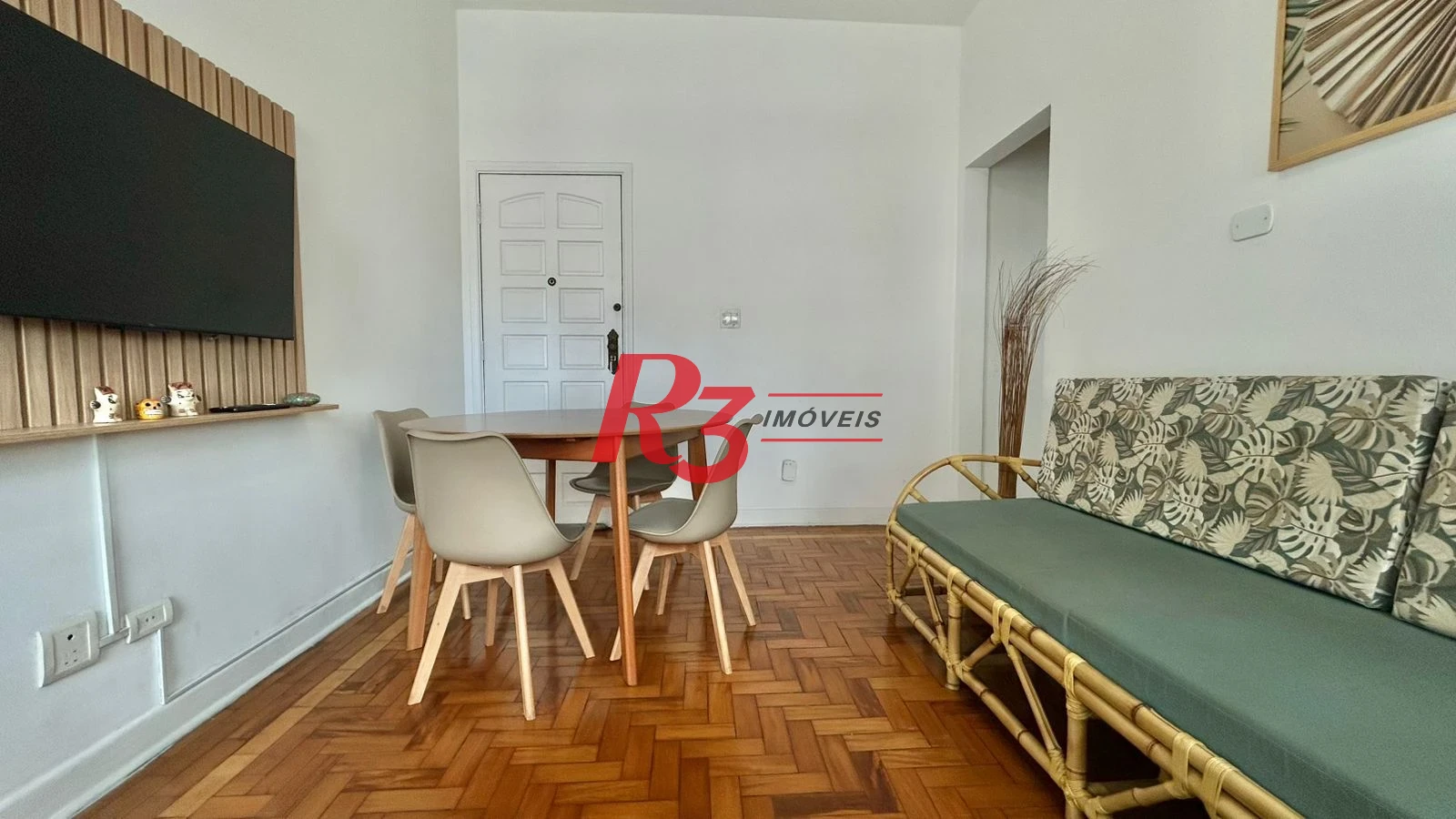 Apartamento com 3 dormitórios à venda, 80 m² por R$ 730.000,00 - Gonzaga - Santos/SP