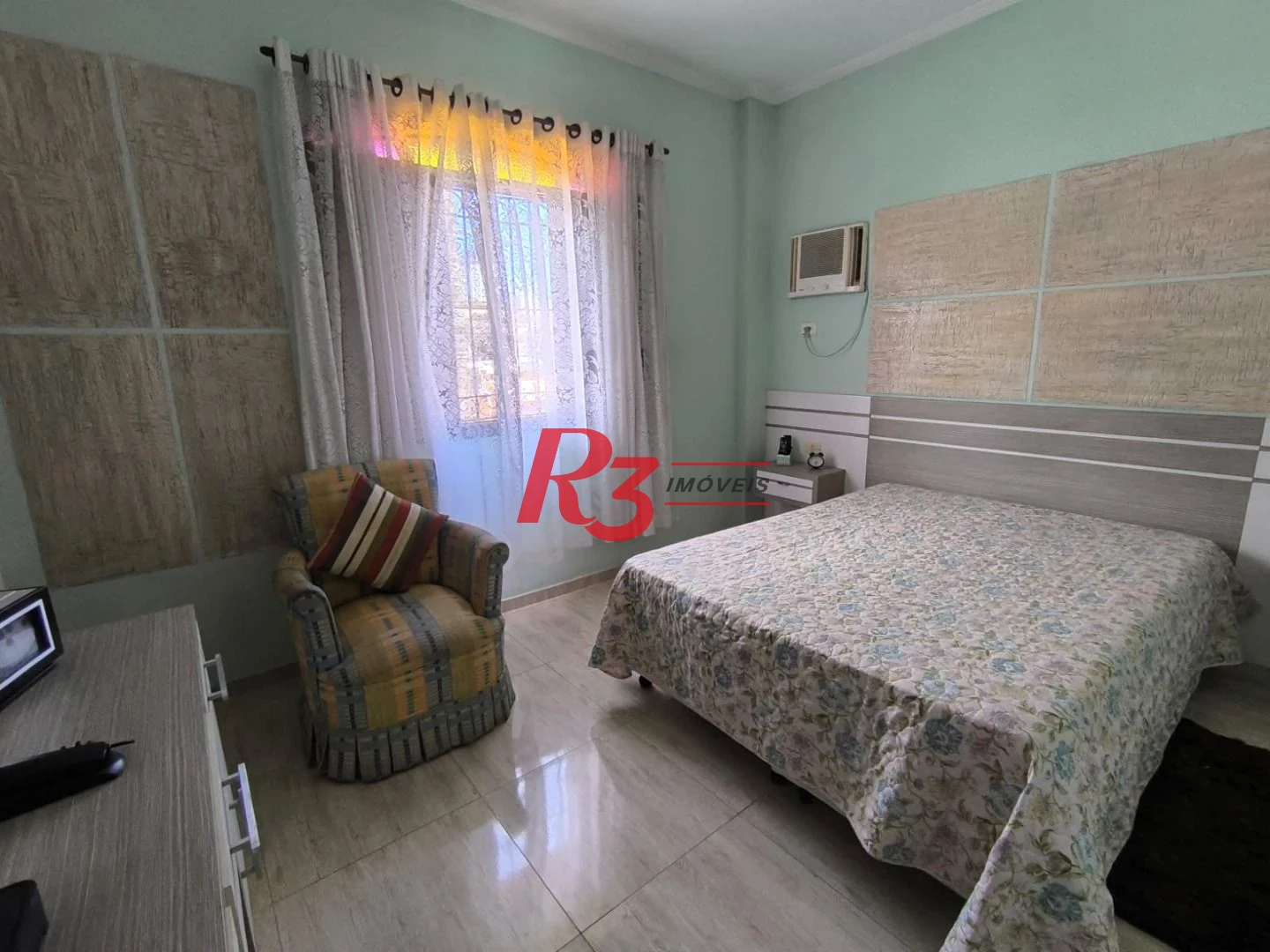 Sobrado à venda, 100 m² por R$ 710.000,00 - Vila Valença - São Vicente/SP