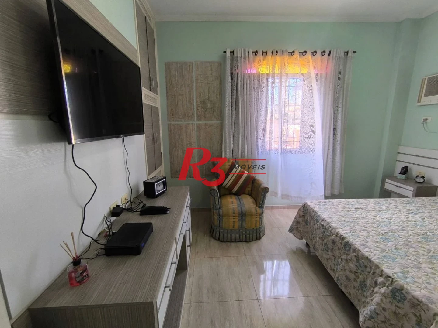 Sobrado à venda, 100 m² por R$ 710.000,00 - Vila Valença - São Vicente/SP